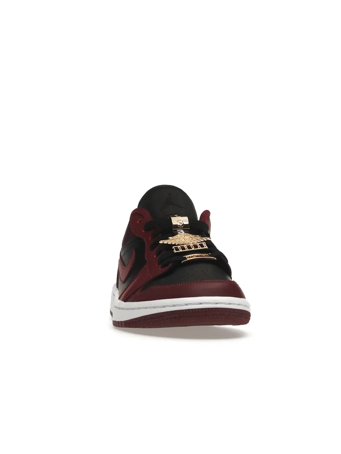 Женские кроссовки Lifestyle с перфорированным носком Jordan 1 Low Dark Beetroot Black Jordan — изображение 2 из 4