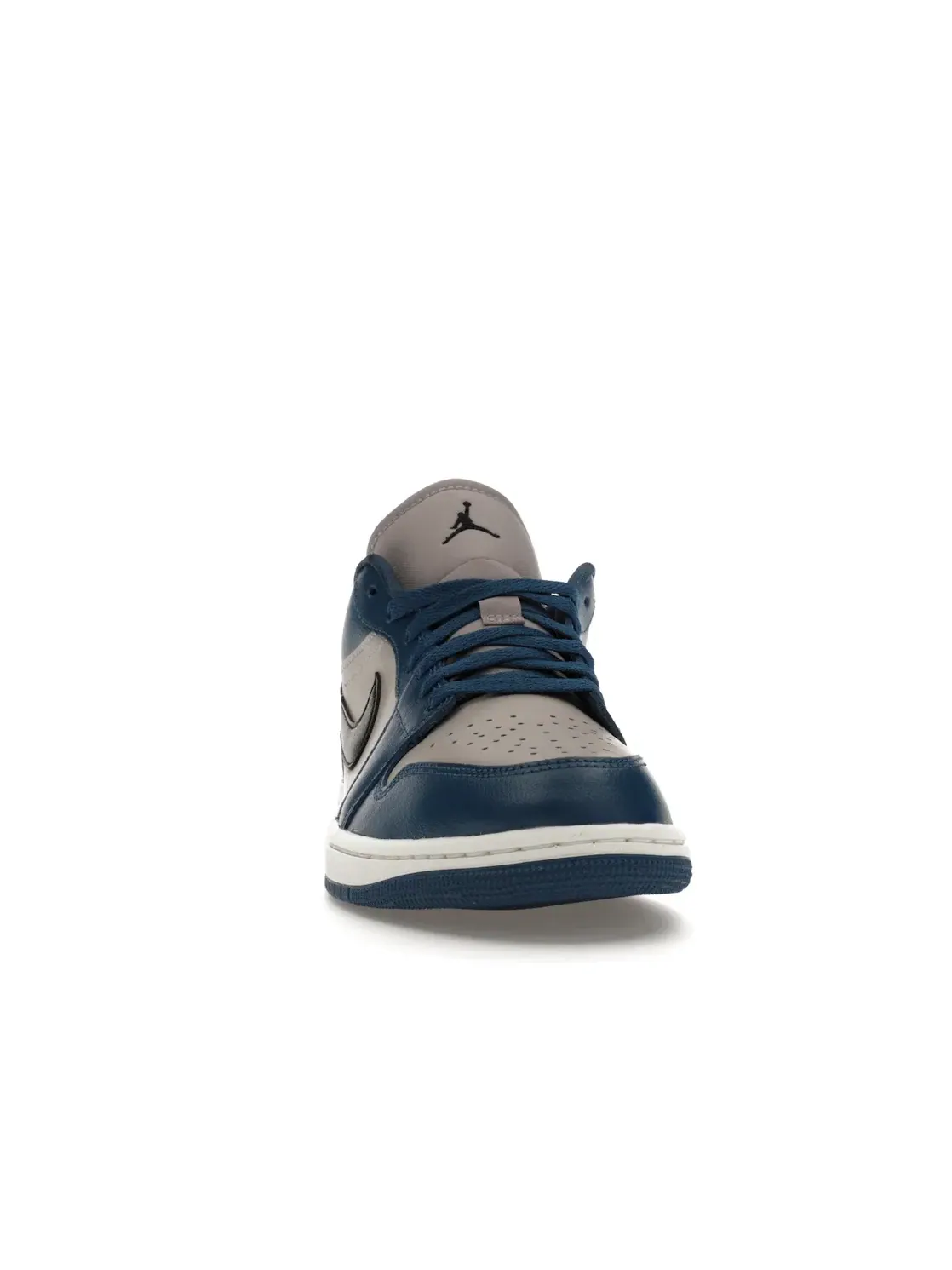 Женские кроссовки с низким верхом Jordan 1 Low Jordan — изображение 2 из 4, синий/серый//черный