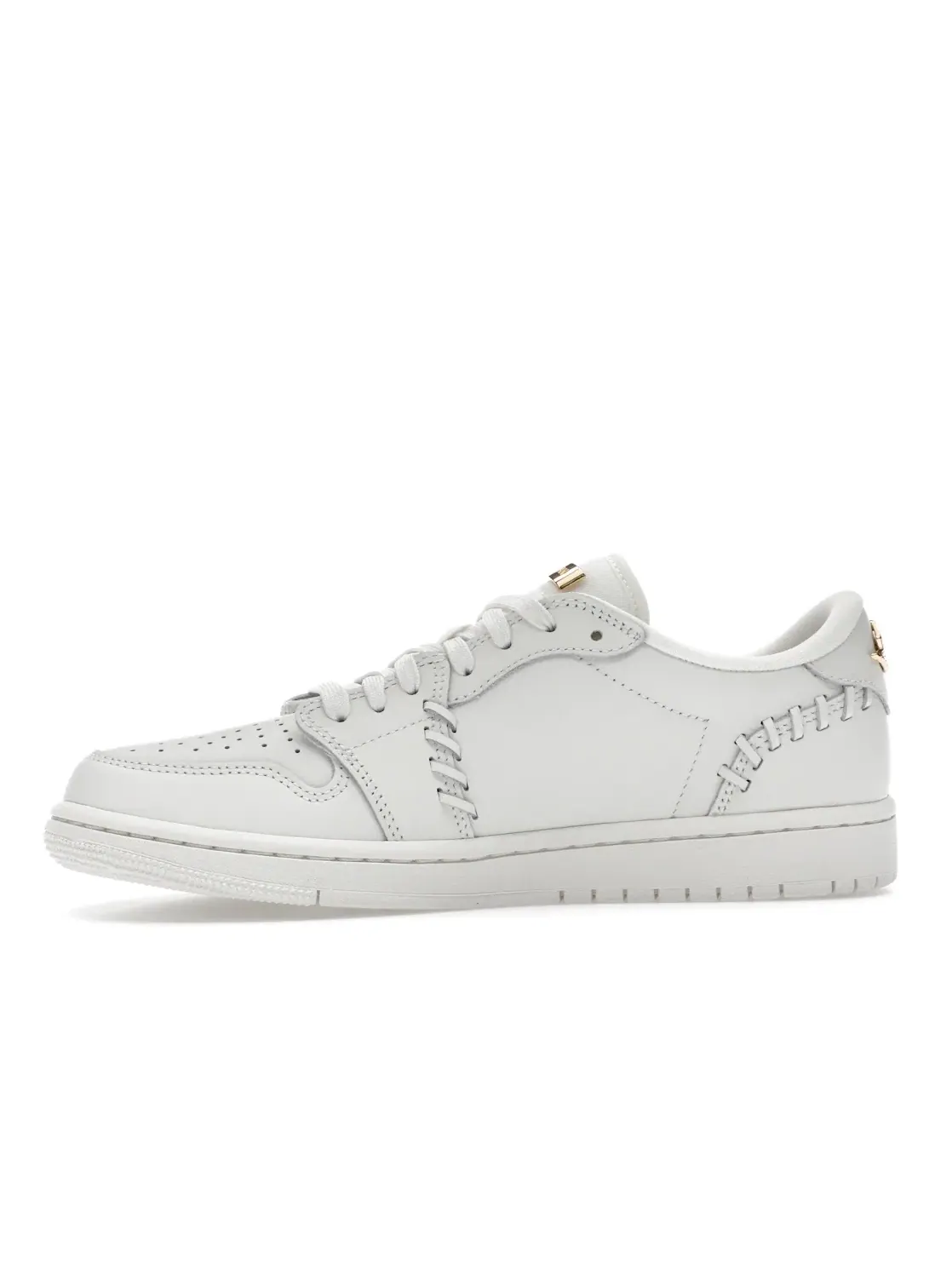 Женские кроссовки Lifestyle с металлическими акцентами Jordan 1 Low — изображение 3 из 4, металлик золотистый