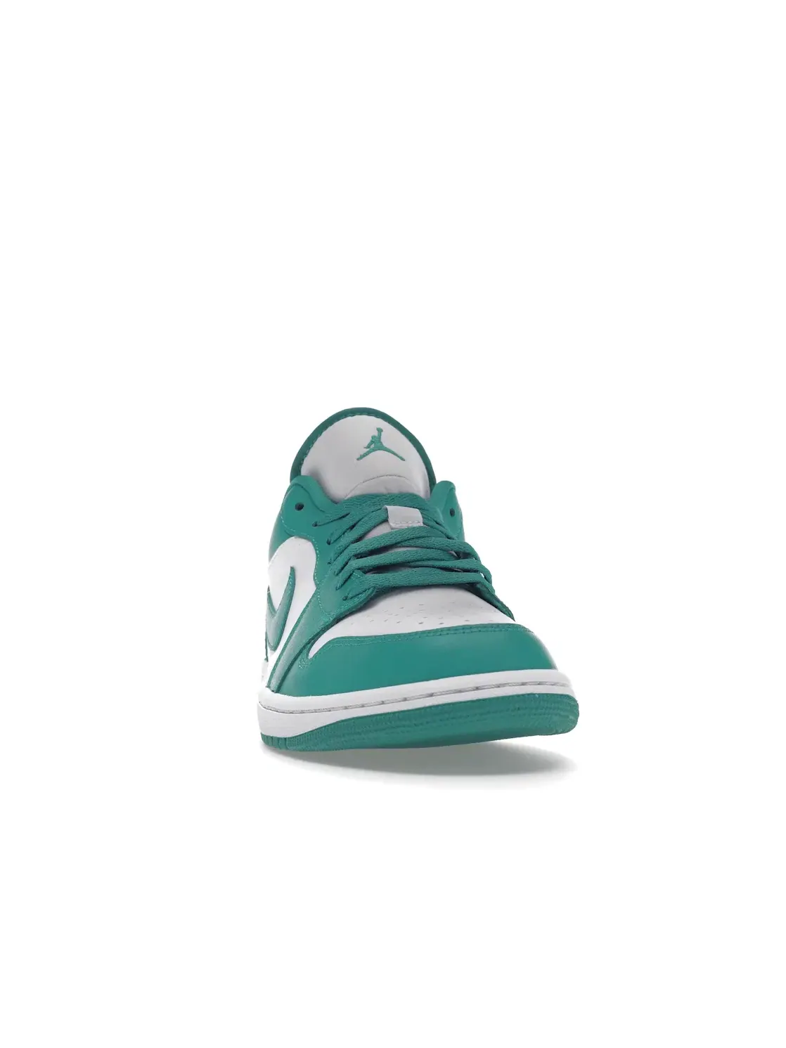 Женские кроссовки с кожаным верхом Jordan 1 Low — изображение 2 из 4, белый/белый
