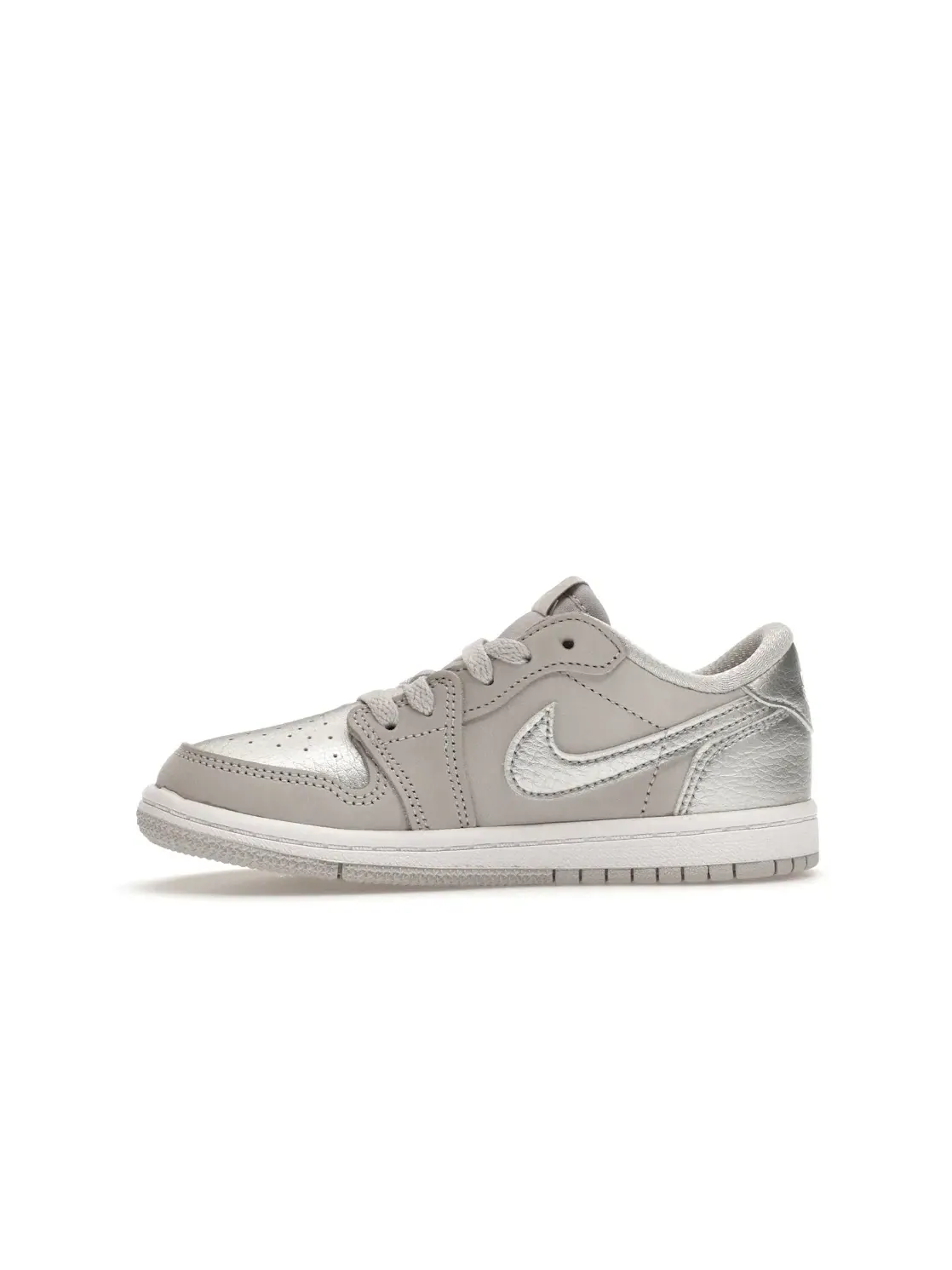 Детские кроссовки Lifestyle Jordan 1 Low OG Metallic Silver Jordan — изображение 3 из 4