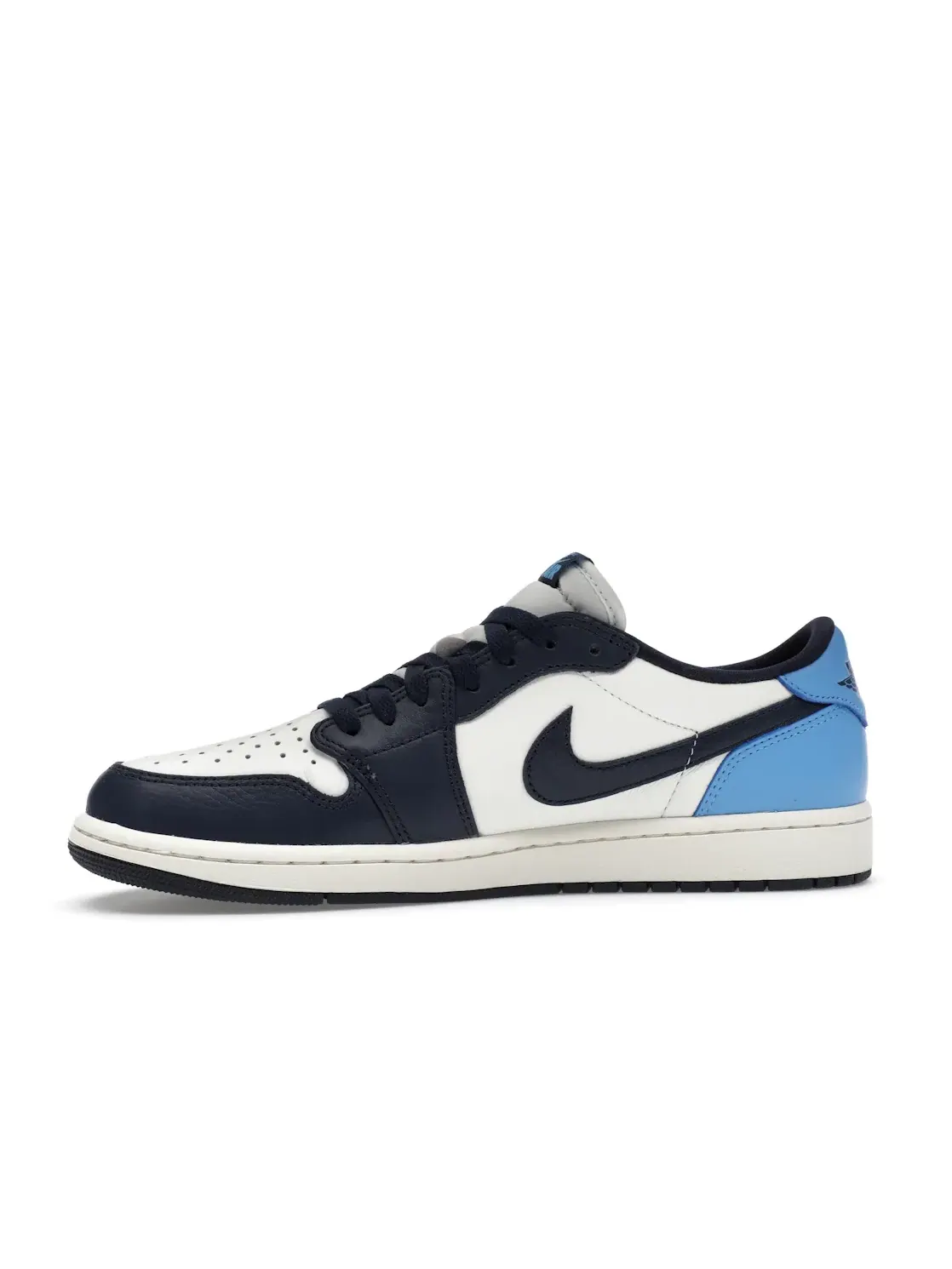 Мужские кроссовки с кожаным верхом Jordan 1 Low OG — изображение 3 из 4, синий