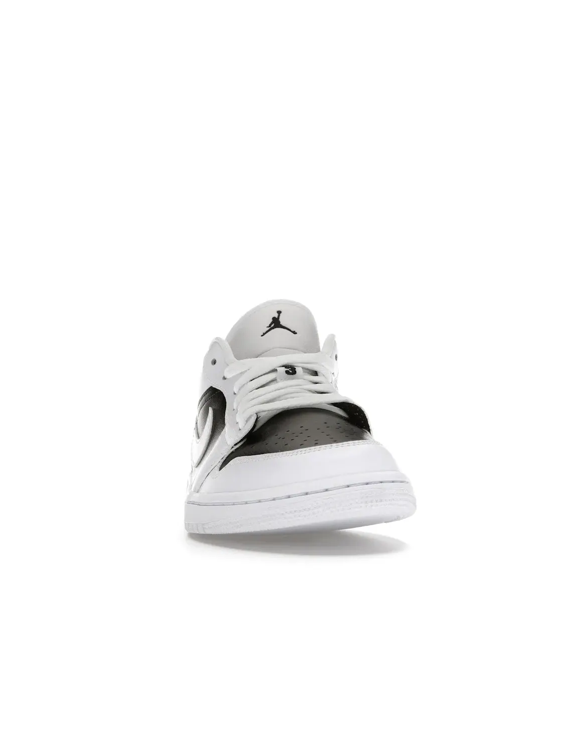 Женские кроссовки Lifestyle с модельным номером Jordan 1 Low Jordan — изображение 2 из 4, белый/белый-черный
