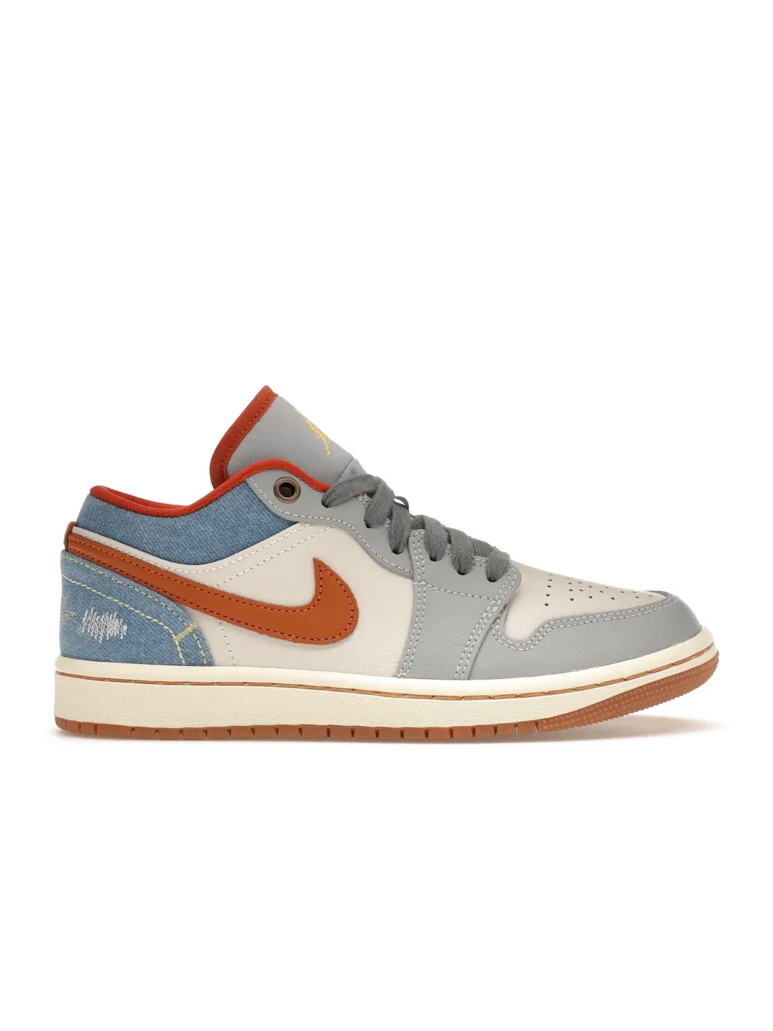 Женские кроссовки Lifestyle с джинсовыми деталями Jordan 1 Low Jordan — изображение 1 из 4, коричневый/мульти