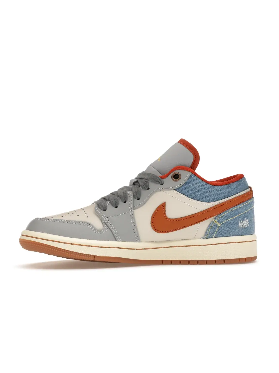 Женские кроссовки Lifestyle с джинсовыми деталями Jordan 1 Low Jordan — изображение 3 из 4, коричневый/мульти