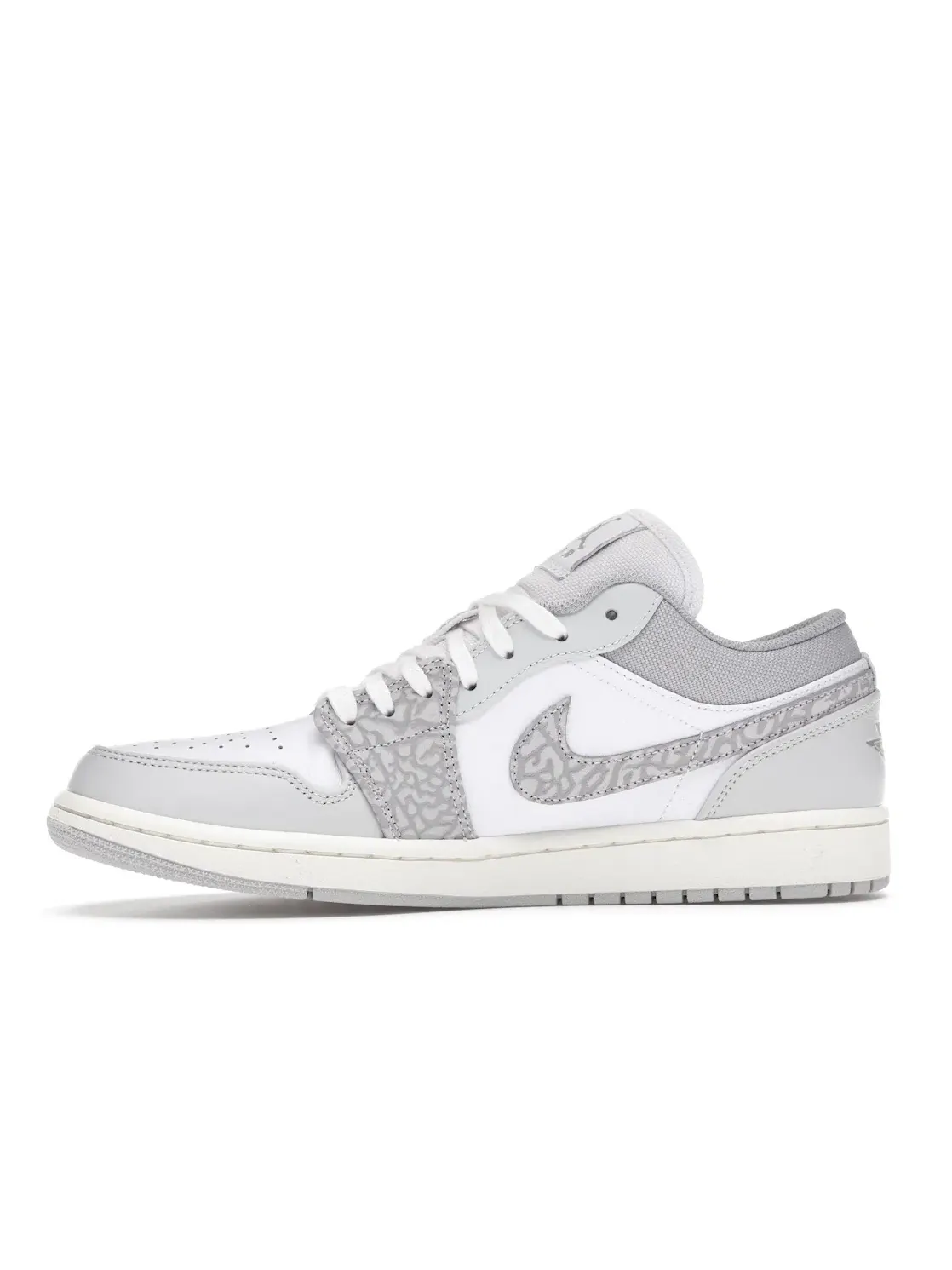 Мужские кроссовки с кожаным верхом Jordan 1 Low PRM — изображение 3 из 4, белый/серый--серый