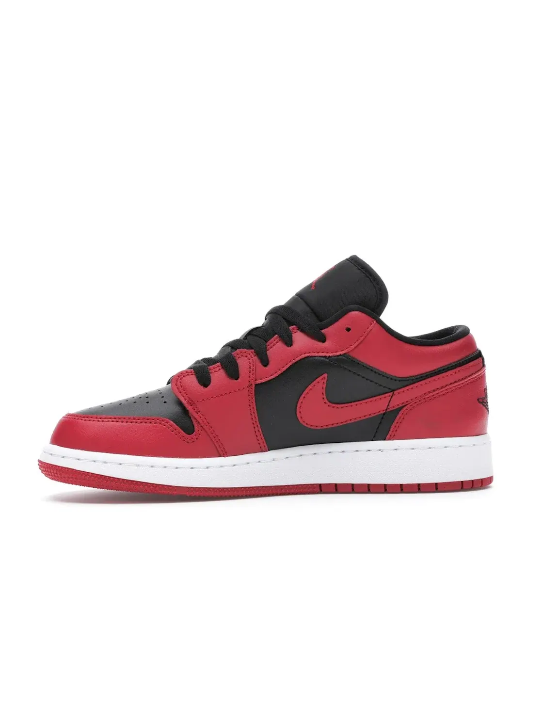 Детские кроссовки для мальчиков с дизайном Chicago Bulls Jordan 1 Low Jordan — изображение 3 из 4