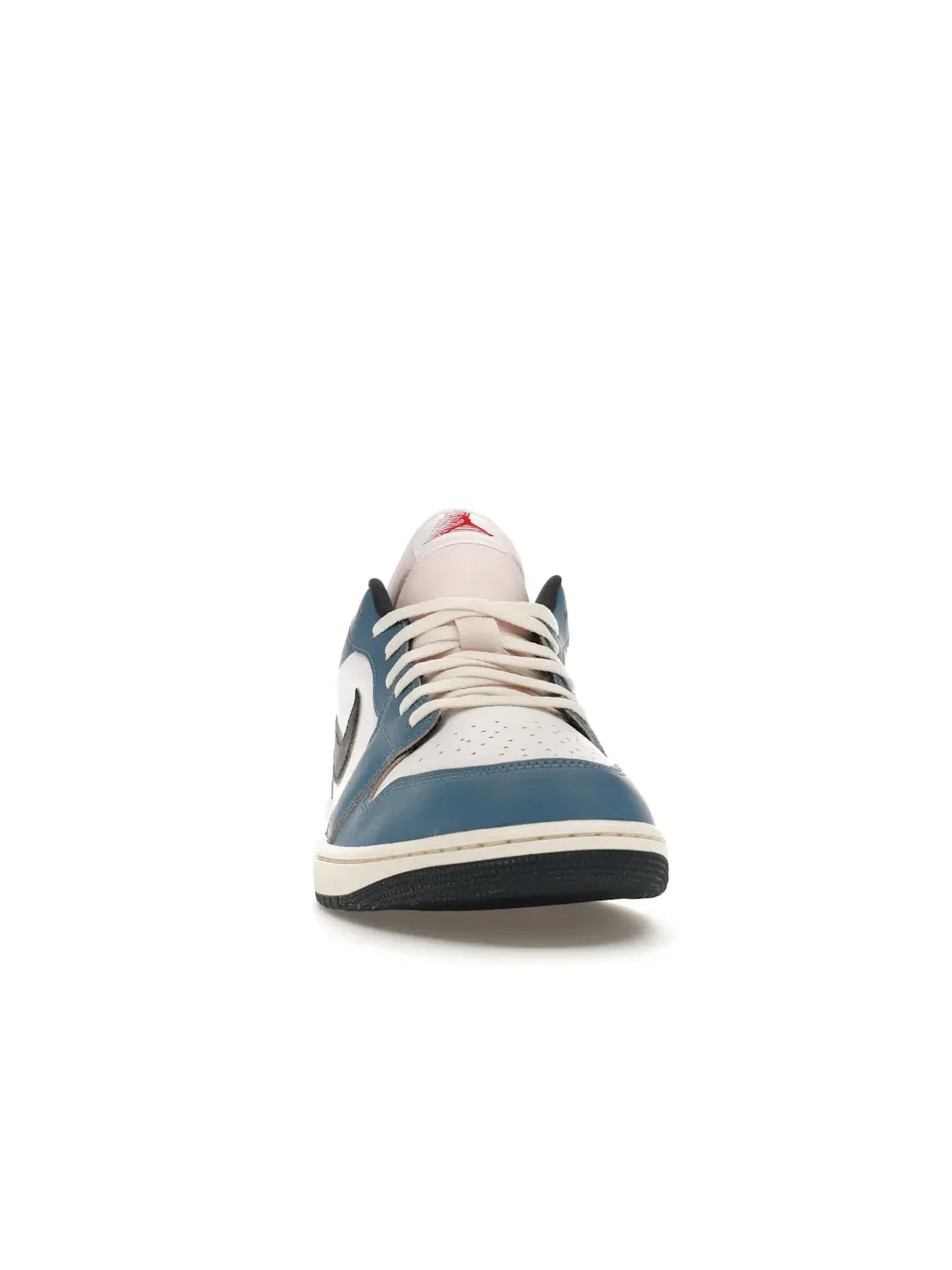 Мужские кроссовки с кожаным верхом Jordan 1 Low SE — изображение 2 из 4, белый/темно-синий