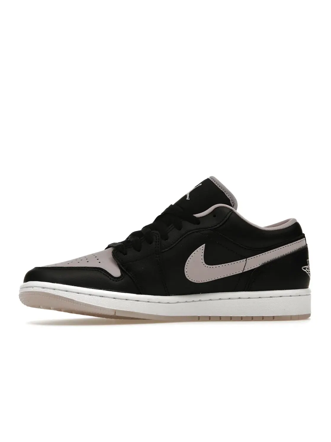 Мужские кроссовки с контрастным дизайном Jordan 1 Low SE Jordan — изображение 3 из 4, черный/-белый