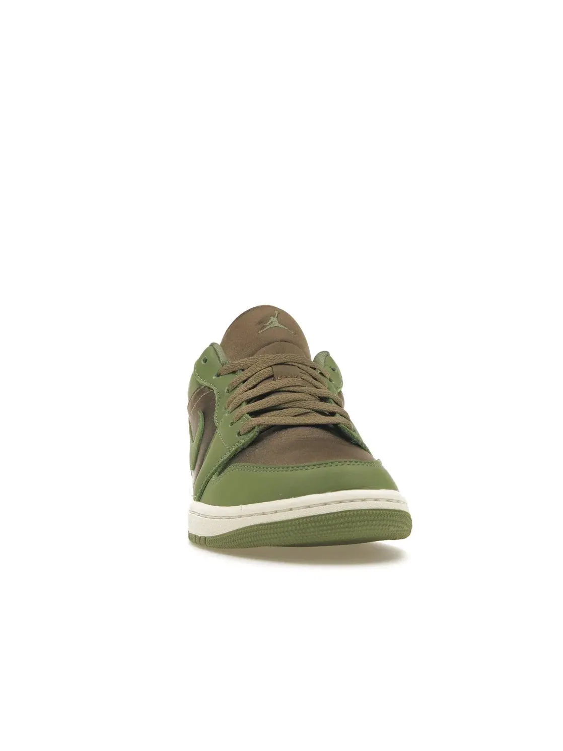 Женские кроссовки замшевые Jordan 1 Low SE — изображение 2 из 4