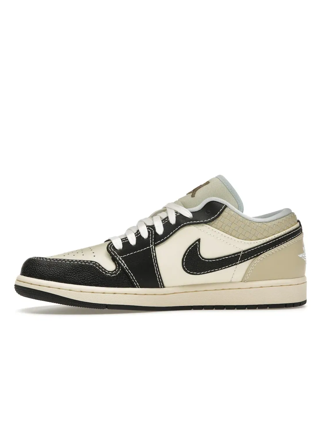 Мужские кроссовки Lifestyle Jordan 1 Low SE Jordan Coconut Milk / Black Muslin / Team Gold / Glacier Blue