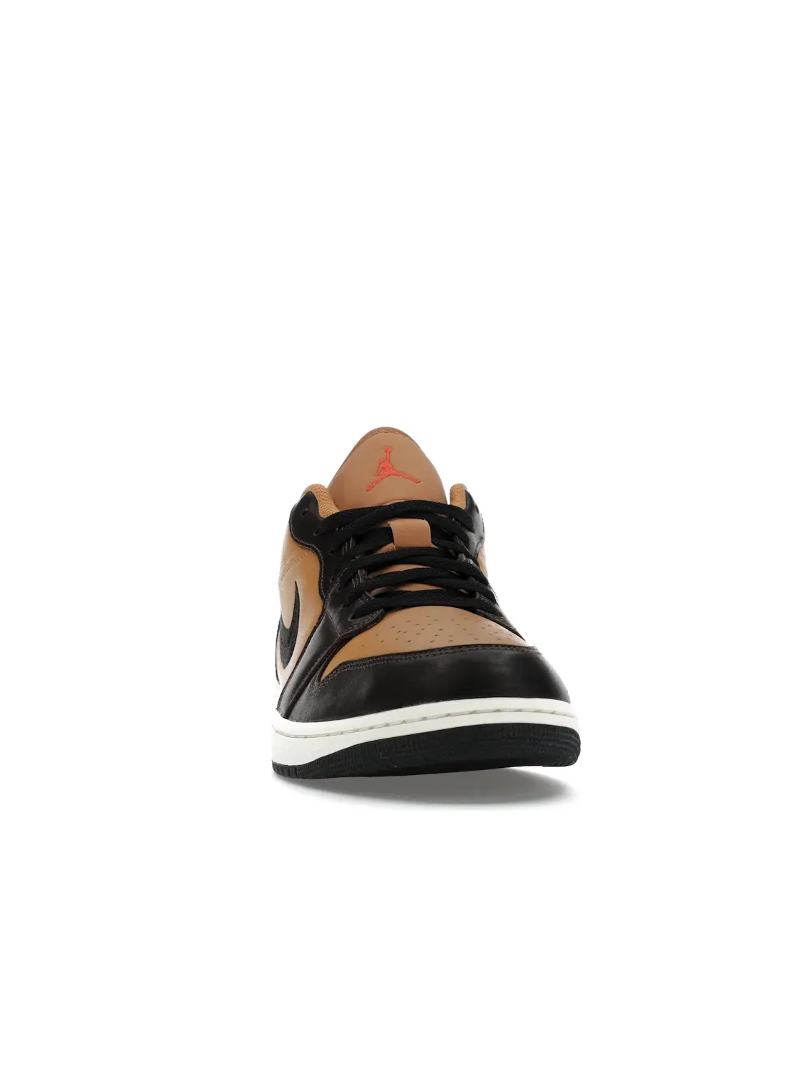 Мужские кроссовки Lifestyle с комбинированной кожей Jordan 1 Low SE — изображение 2 из 4