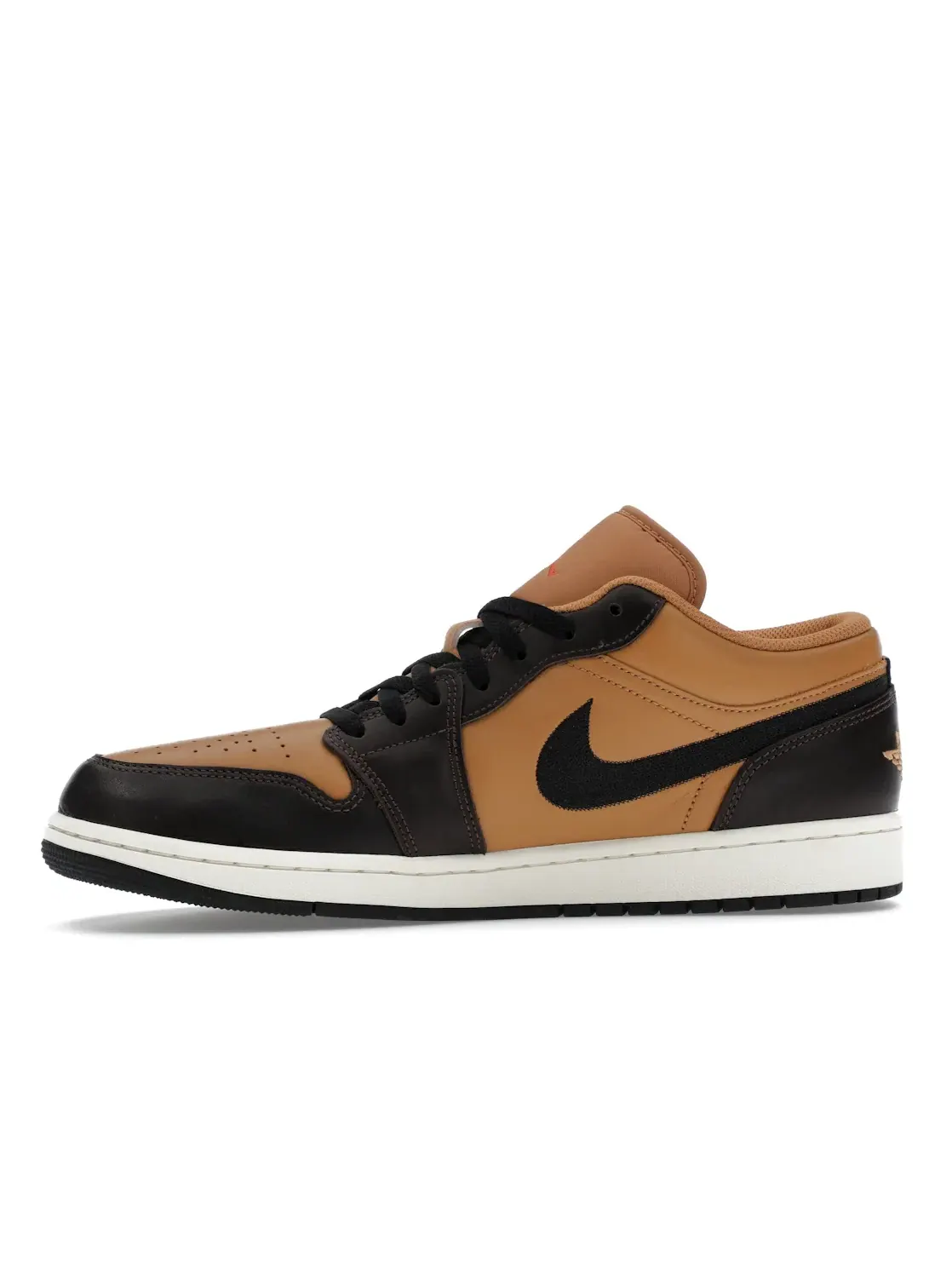 Мужские кроссовки Lifestyle с комбинированной кожей Jordan 1 Low SE — изображение 3 из 4