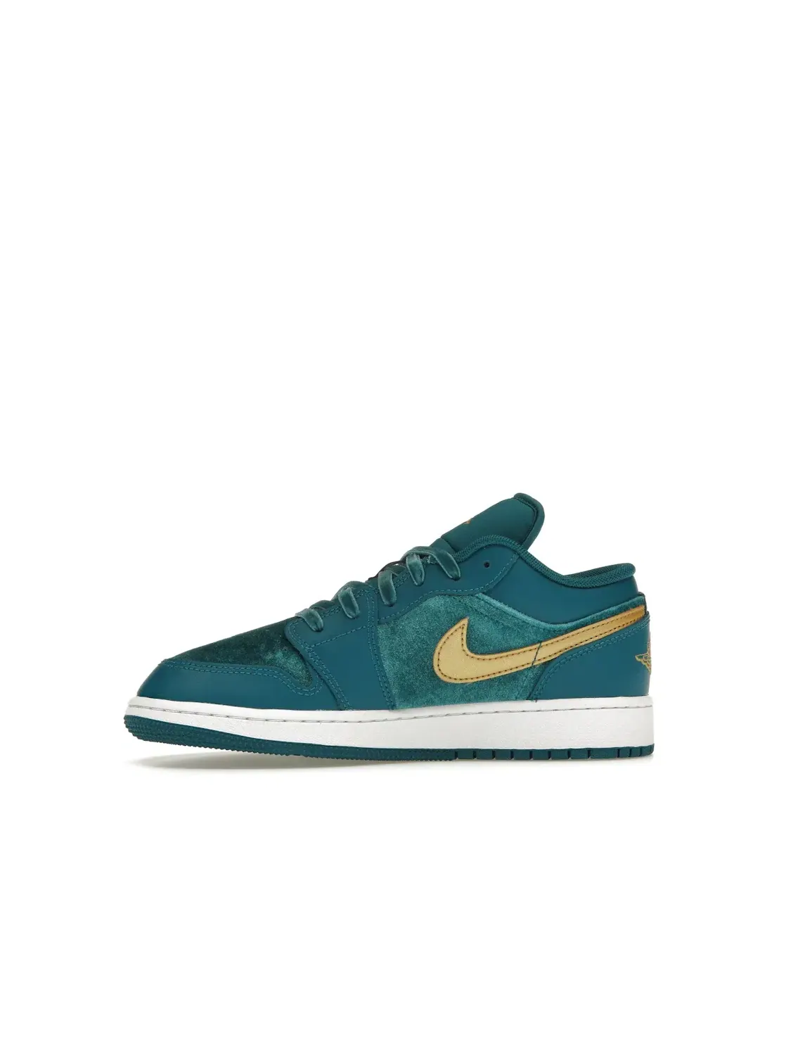 Детские кроссовки Lifestyle Geode Teal Metallic Gold Jordan 1 Low SE Jordan — изображение 3 из 4, металлик золотистый