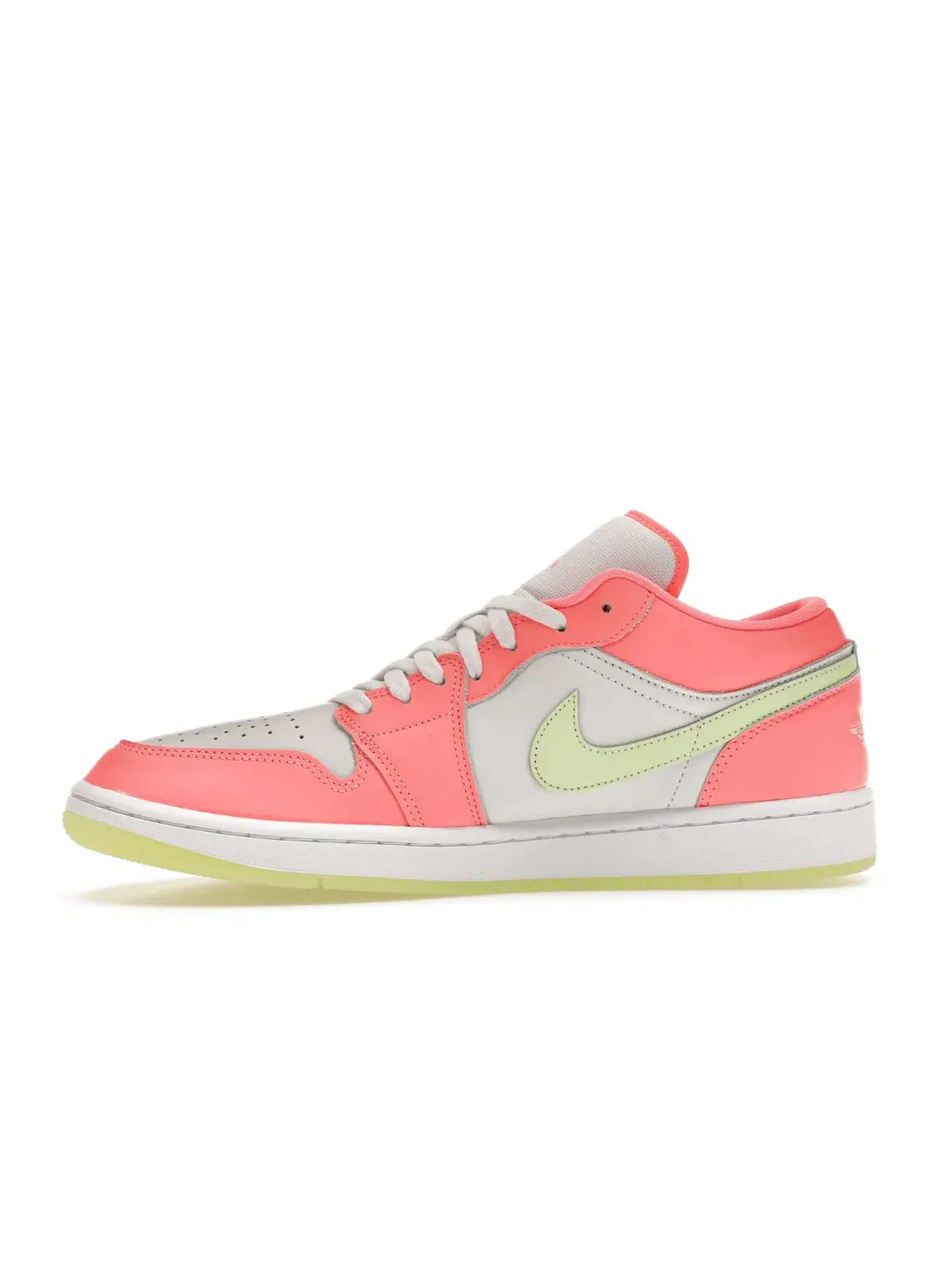 Мужские кроссовки с кожаным верхом Jordan 1 Low SE Jordan — изображение 3 из 4, белый