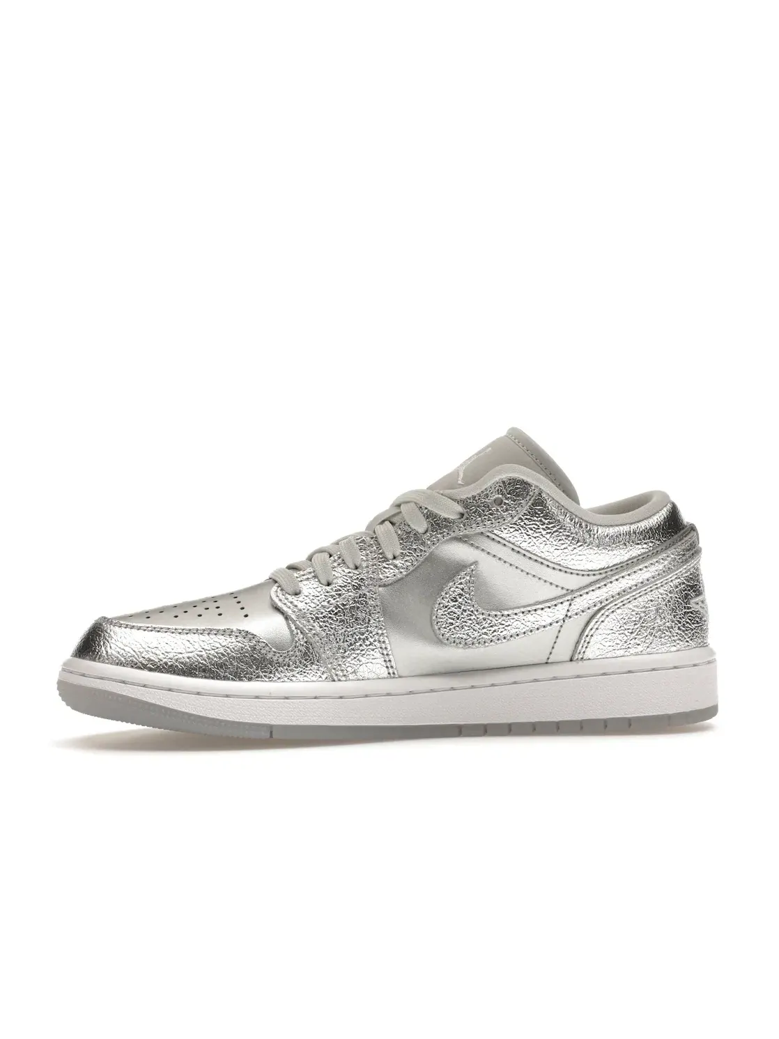 Женские кроссовки Lifestyle с треснувшей кожей Jordan 1 Low SE — изображение 3 из 4