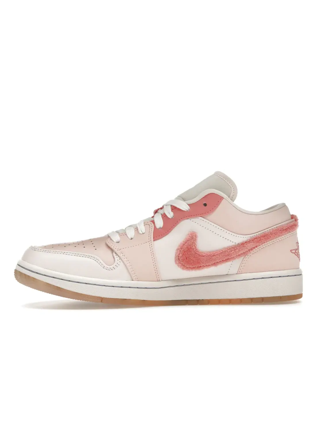 Женские кроссовки с меховым логотипом Jordan 1 Low SE Jordan — изображение 3 из 4, розовый/белый-розовый