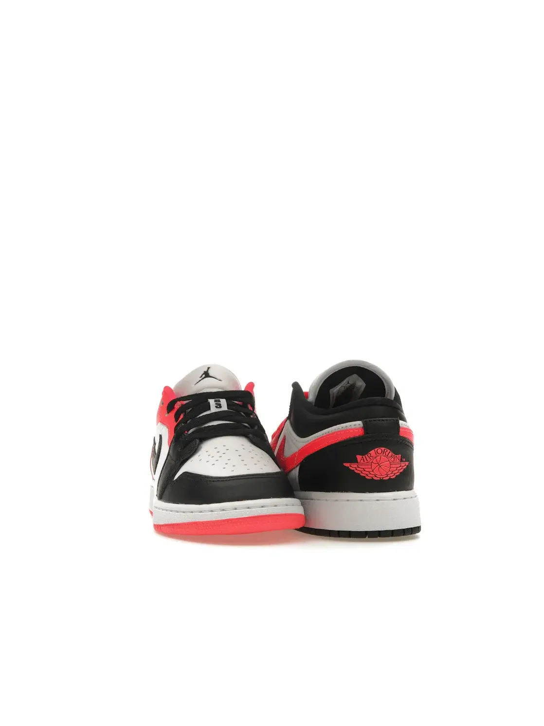 Детские кроссовки Lifestyle с контрастными элементами Jordan 1 Low SE Jordan — изображение 2 из 4, белый/черный