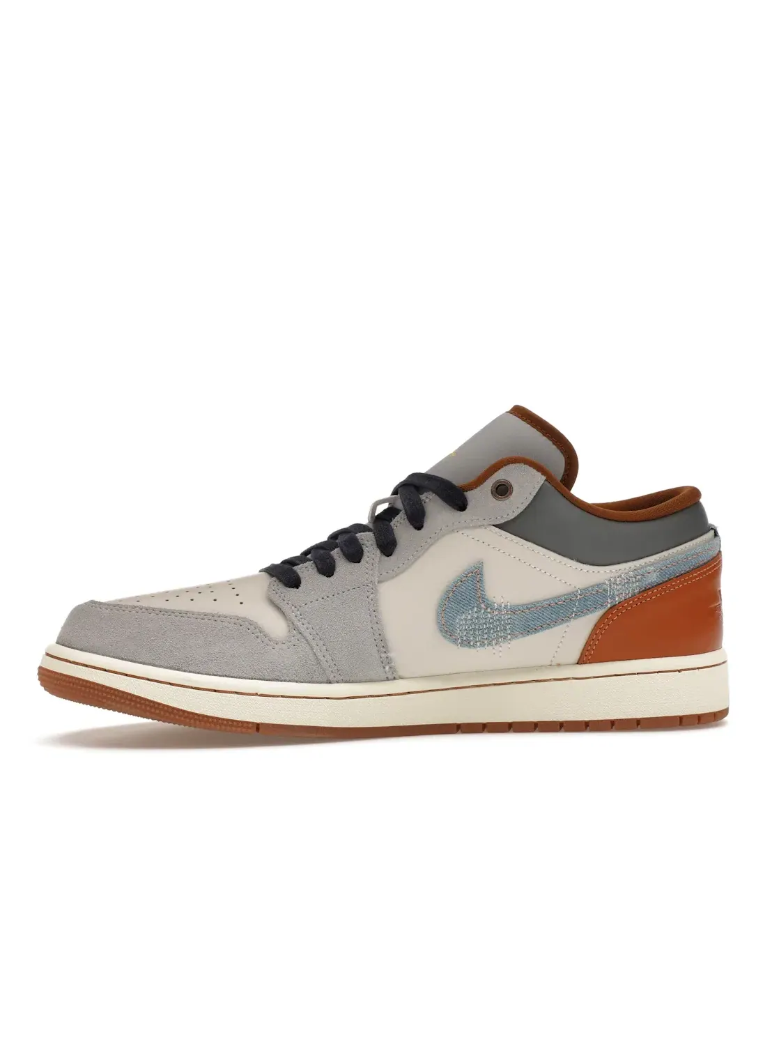Мужские кроссовки с денимовым свашем Jordan 1 Low SE Jordan — изображение 3 из 4, белый//коричневый/синий