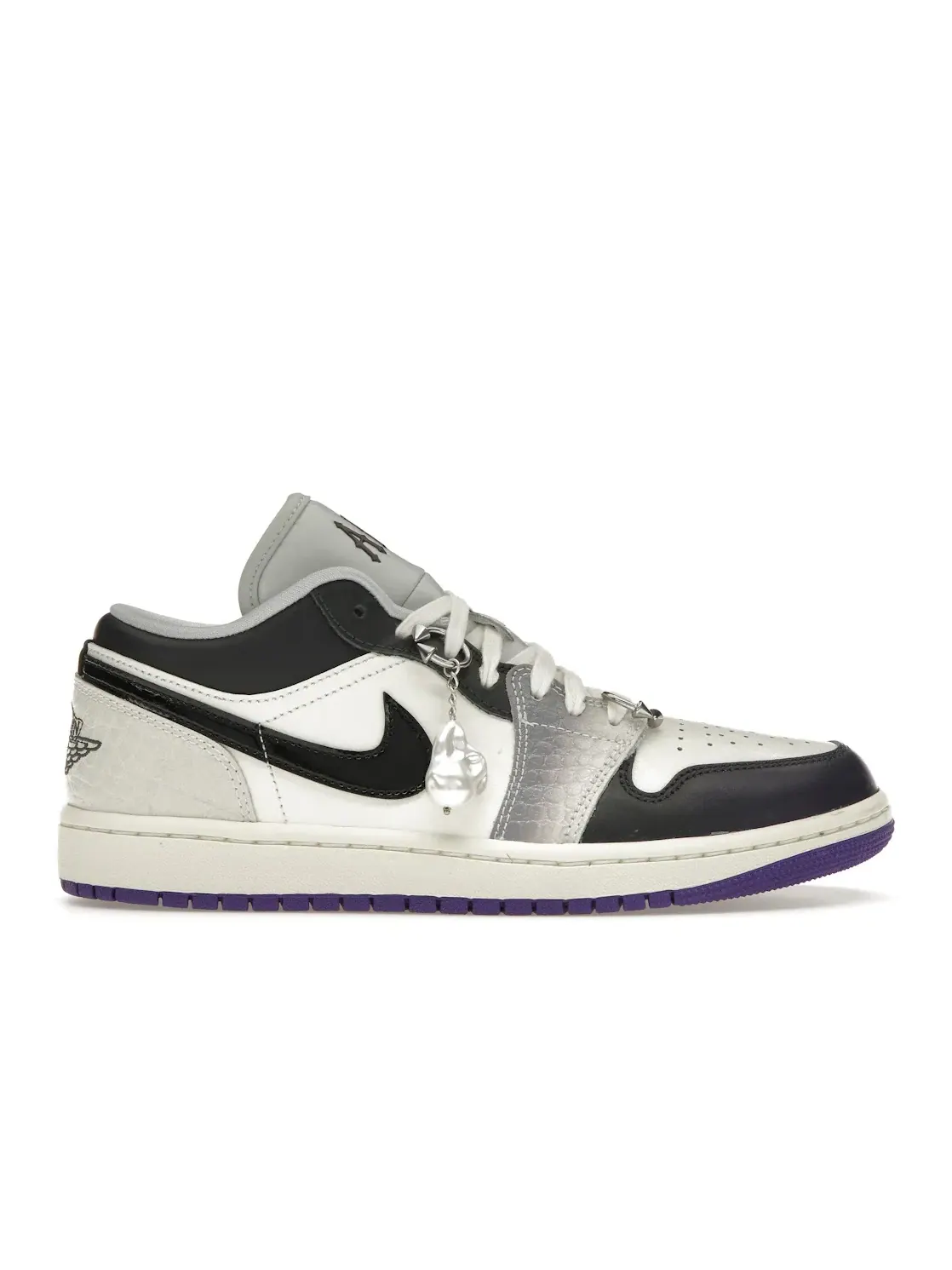 Женские кроссовки Lifestyle Jordan 1 Low SE Jordan — изображение 1 из 4