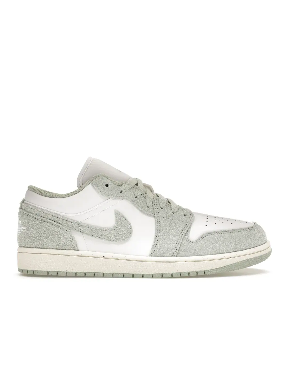 Мужские кроссовки с замшевыми вставками Jordan 1 Low SE — изображение 1 из 4, белый