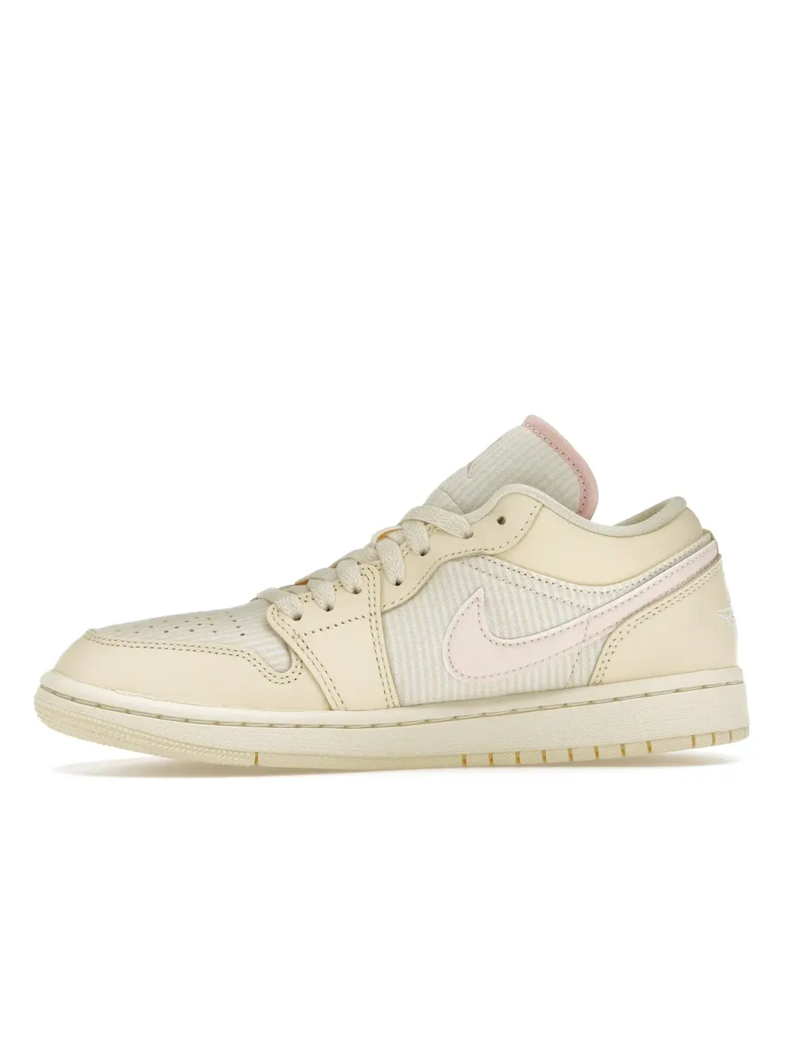 Женские кроссовки Lifestyle с принтом Jordan 1 Low SE Jordan — изображение 3 из 4, розовый