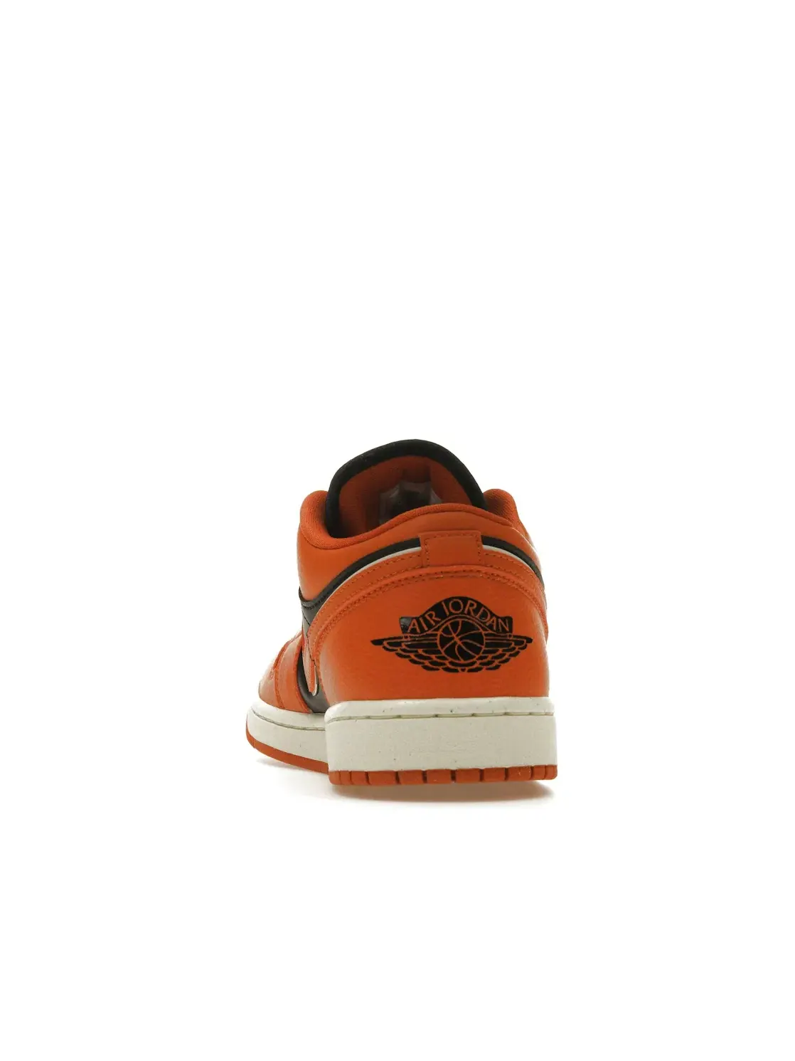 Женские кроссовки кожаные Jordan 1 Low SE — изображение 4 из 4, черный