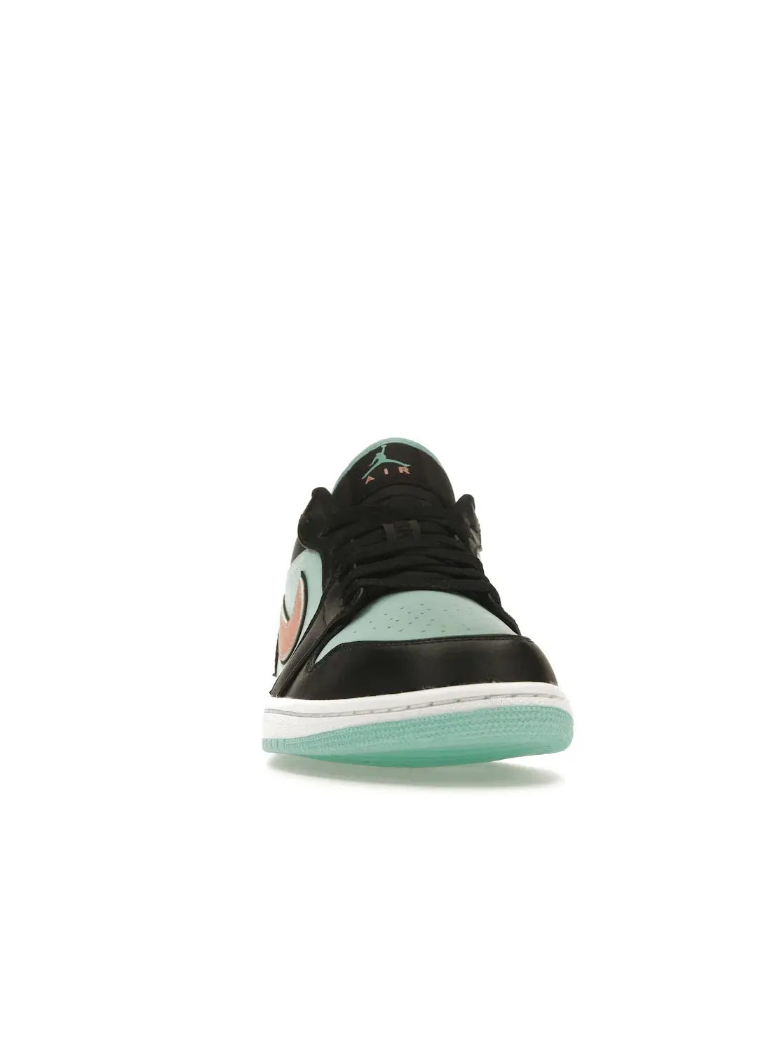 Мужские кроссовки с кожаным верхом Jordan 1 Low SE — изображение 2 из 4, черный
