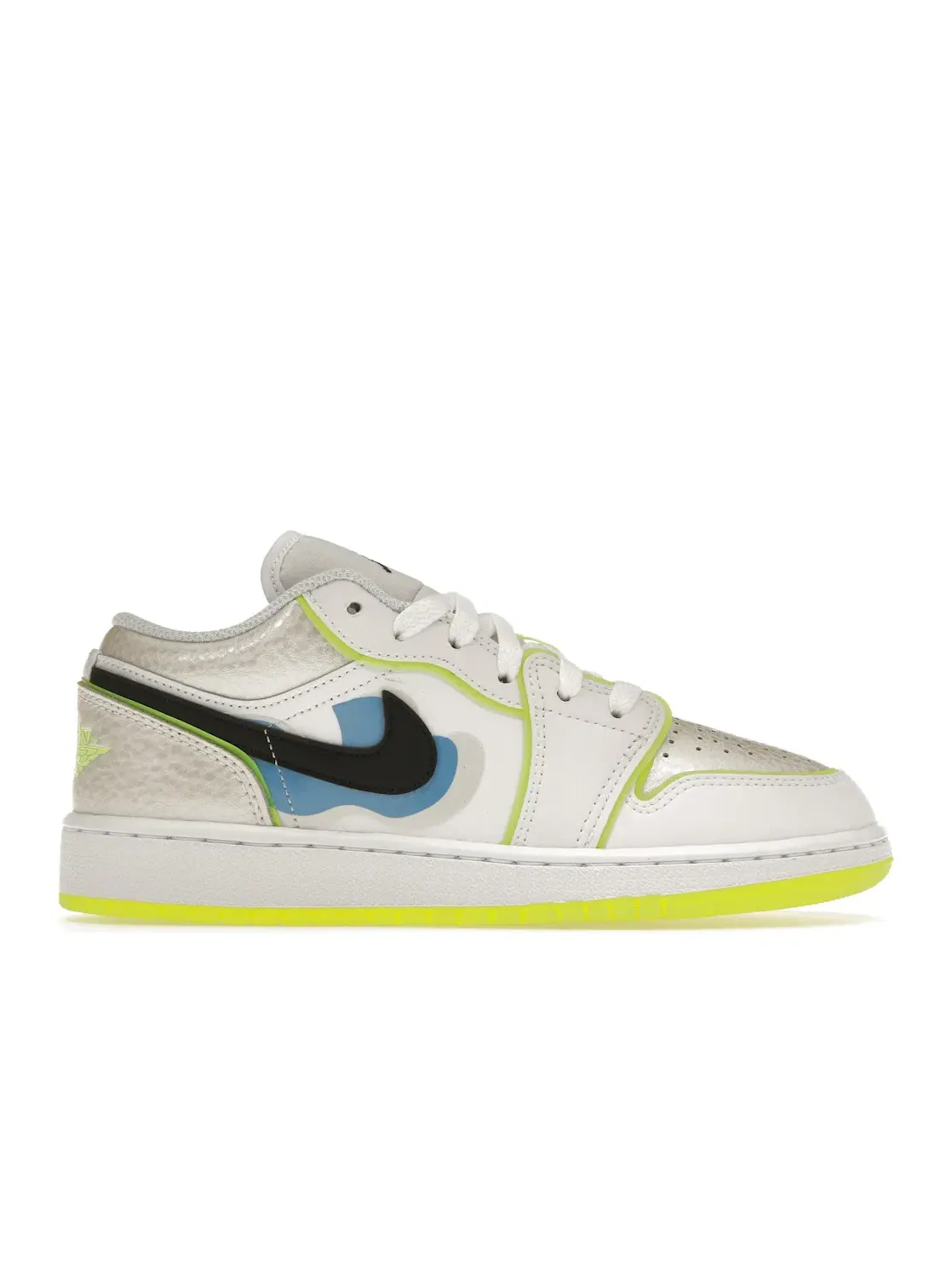 Детские кроссовки Lifestyle Jordan 1 Low SE Jordan — изображение 1 из 4, белый/платиновый//черный