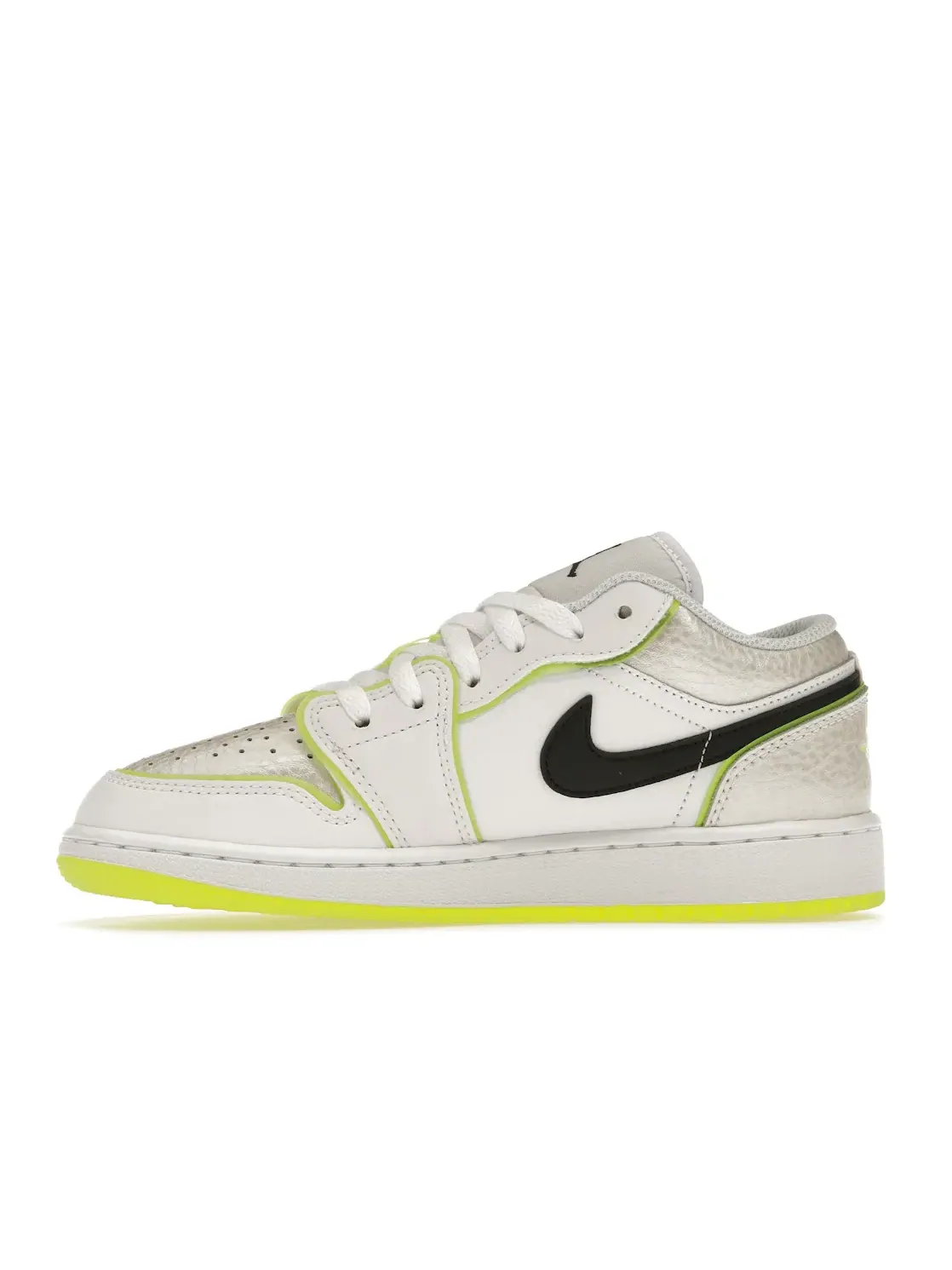 Детские кроссовки Lifestyle Jordan 1 Low SE Jordan — изображение 3 из 4, белый/платиновый//черный
