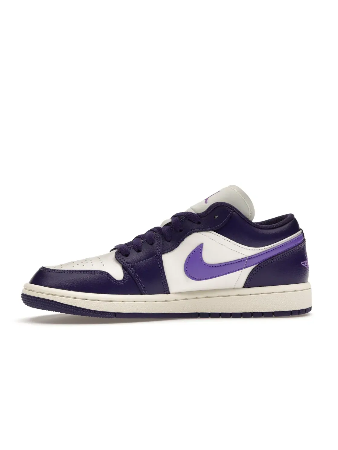 Женские кроссовки с низким верхом Jordan 1 Low Sky J Purple Jordan — изображение 3 из 4, фиолетовый