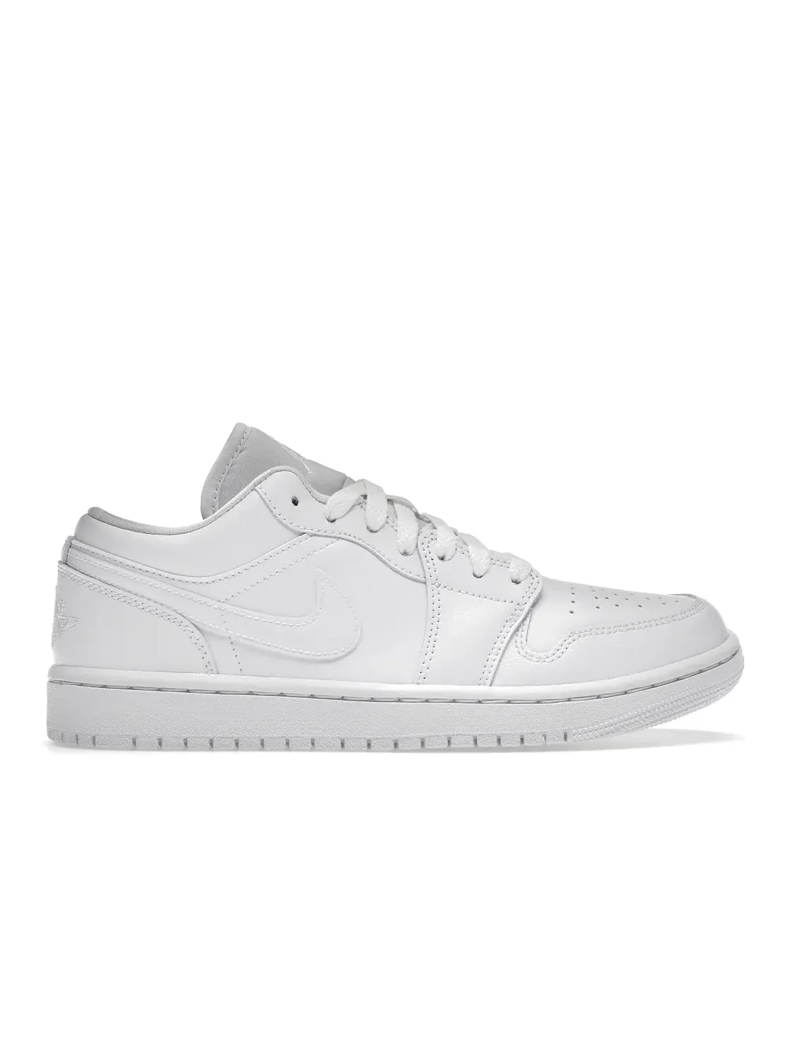 Женские кроссовки Lifestyle с кожаным верхом Jordan 1 Low — изображение 1 из 4, белый/белый/белый