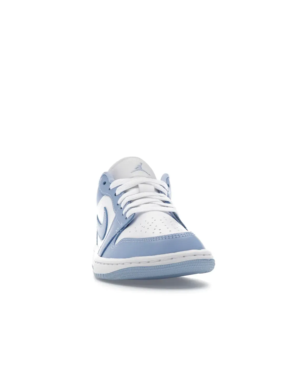 Женские кроссовки Lifestyle с гладкой кожей Jordan 1 Low — изображение 2 из 4, белый