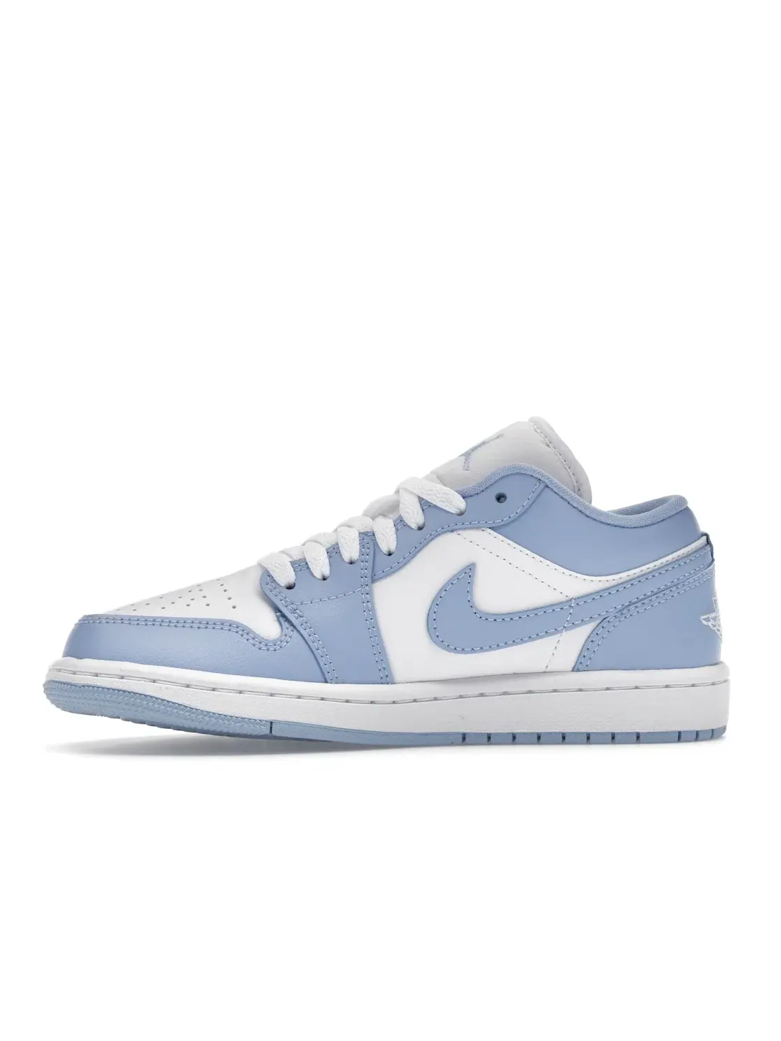 Женские кроссовки Lifestyle с гладкой кожей Jordan 1 Low — изображение 3 из 4, белый
