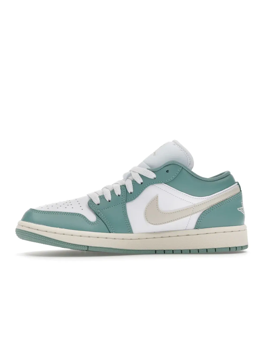 Женские кроссовки с цветовыми акцентами Jordan 1 Low Jordan — изображение 3 из 4