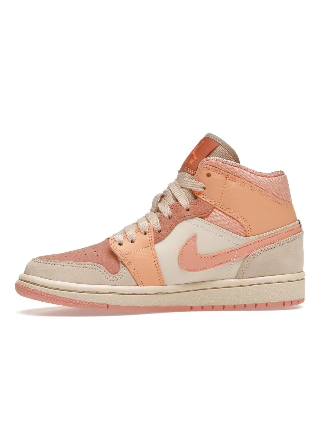 Женские кроссовки Lifestyle с пестрой отделкой Jordan 1 Mid — изображение 3 из 4, оранжевый