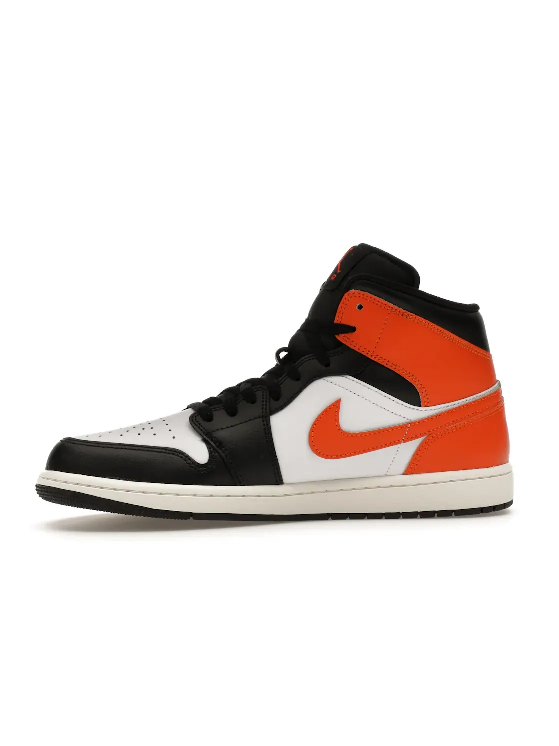 Мужские кроссовки Lifestyle Jordan 1 Mid Jordan — изображение 3 из 4, белый//черный