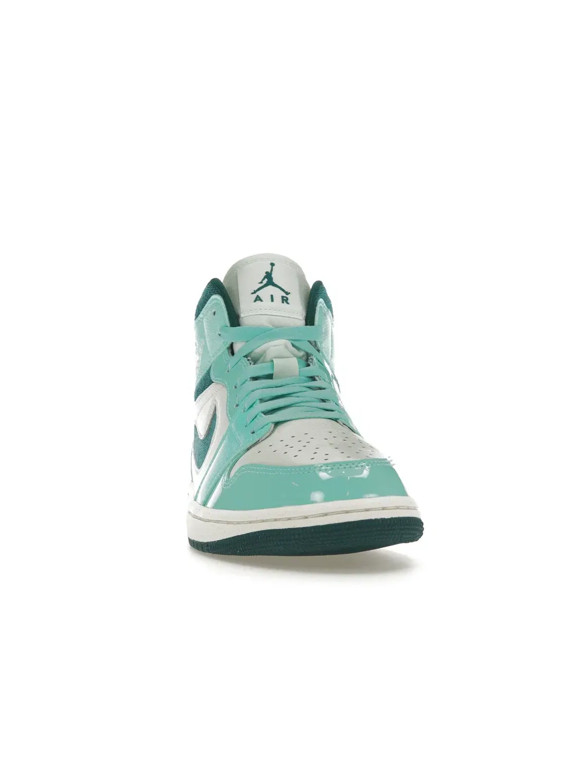 Женские кроссовки с патентованной кожей и вставками из велюра Jordan 1 Mid Jordan — изображение 2 из 4, зеленый