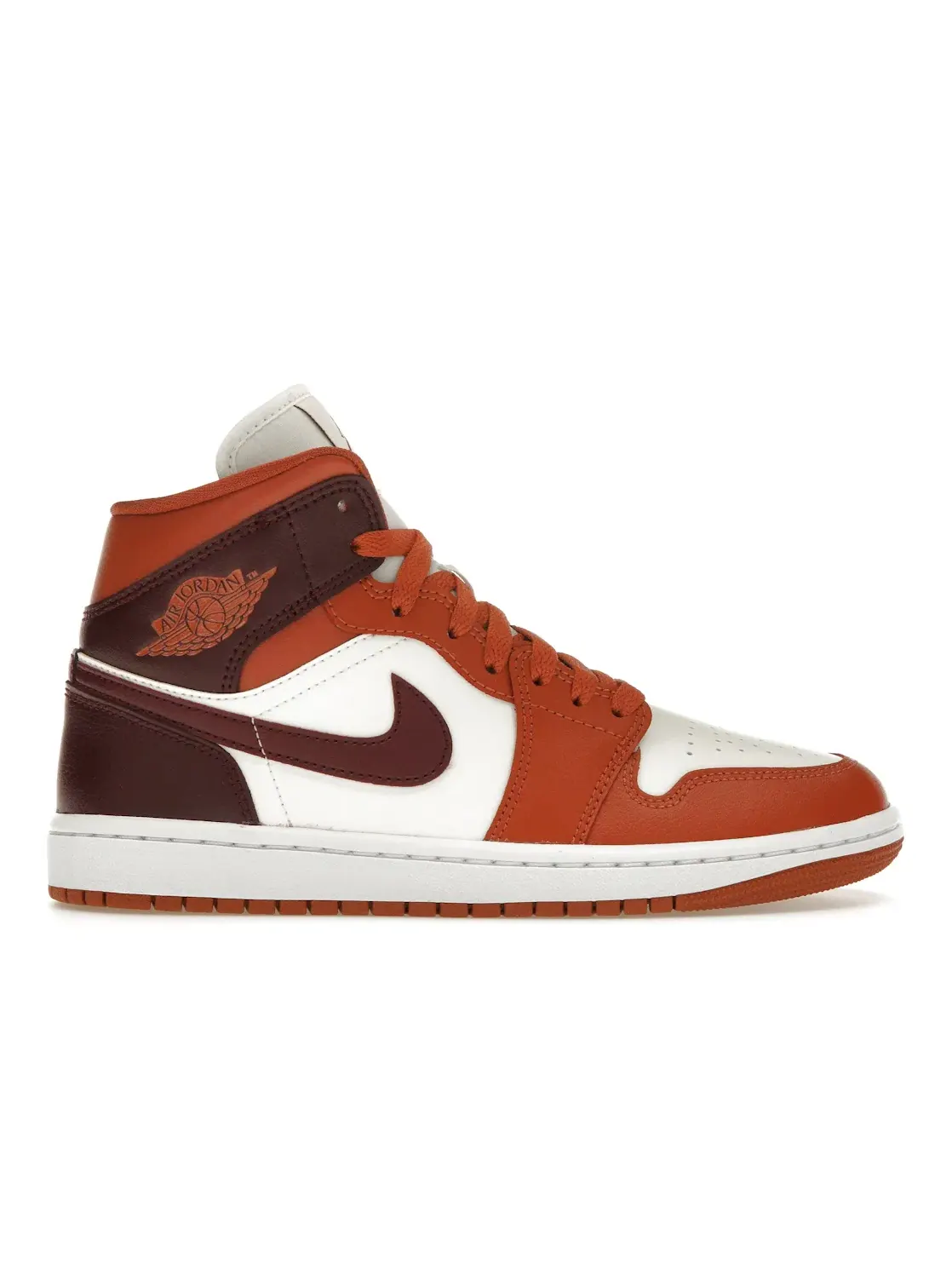 Женские кроссовки Lifestyle Jordan 1 Mid Jordan — изображение 1 из 4, белый
