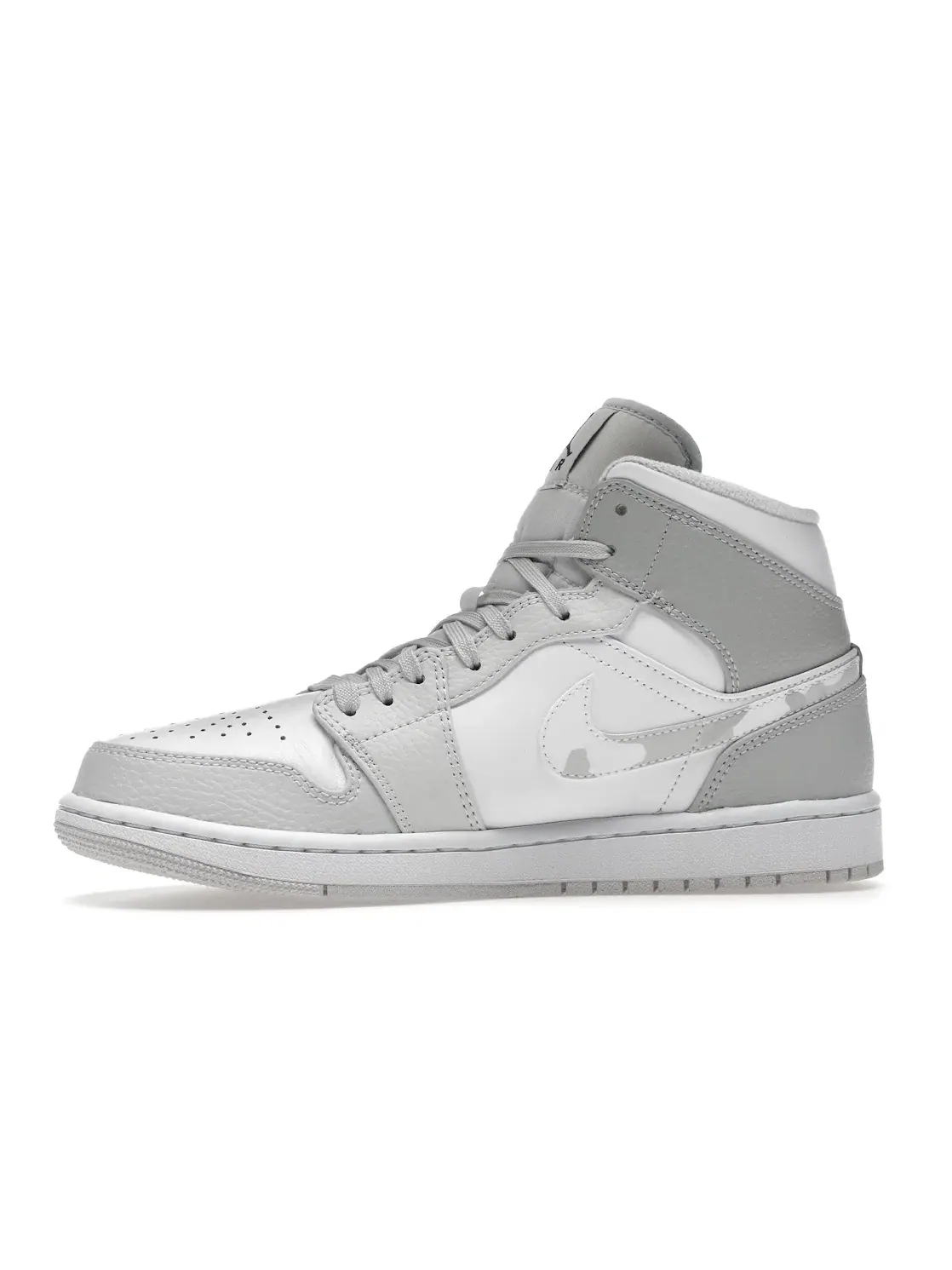 Мужские кроссовки с камуфляжным принтом Jordan 1 Mid Jordan — изображение 3 из 4, белый/серый