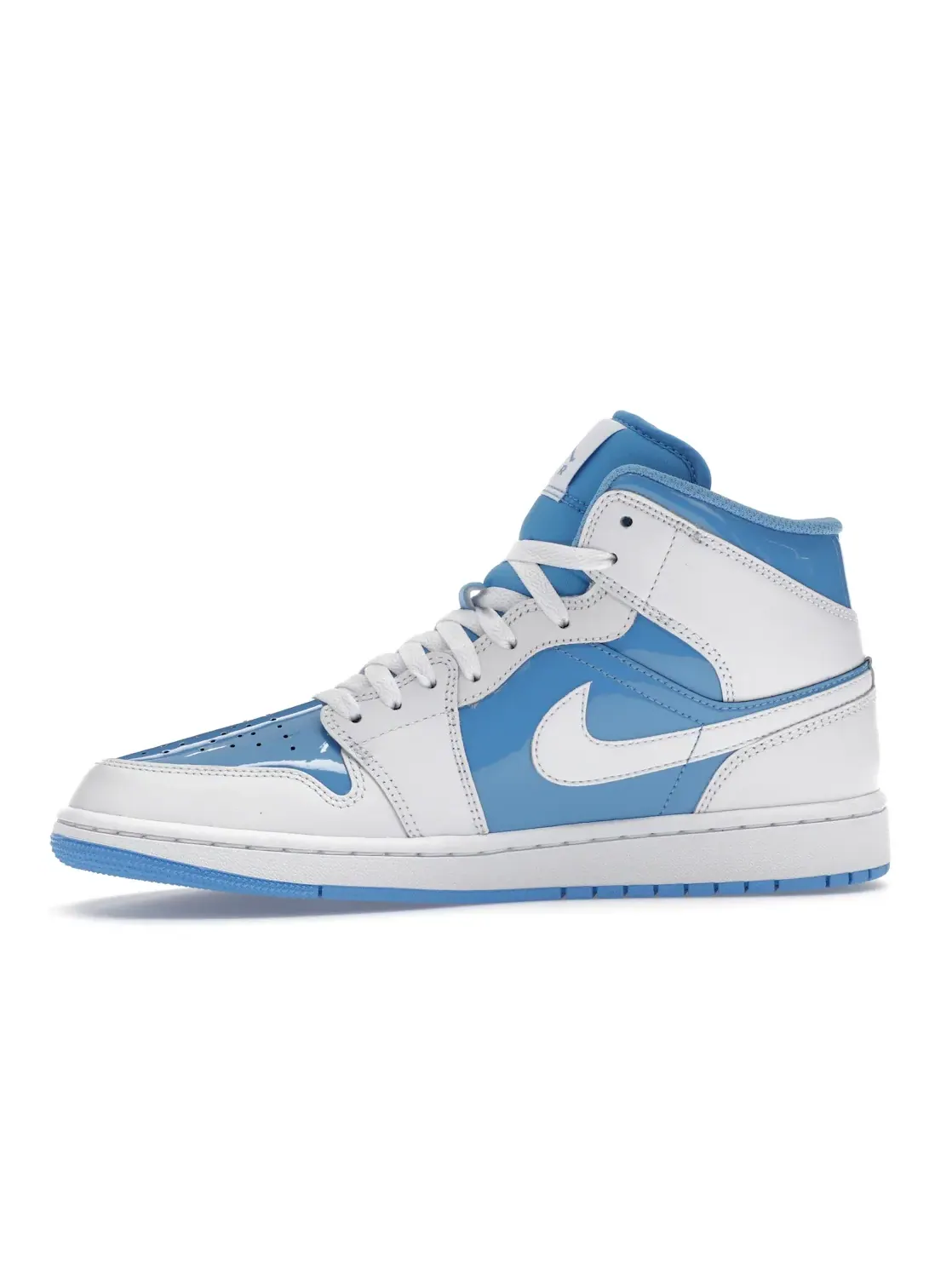 Мужские кроссовки с патентованной кожей Jordan 1 Mid Jordan — изображение 3 из 4, белый/синий
