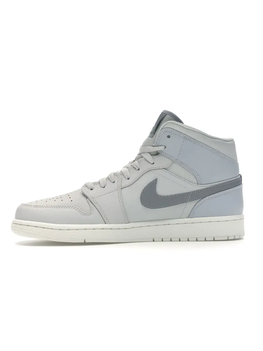 Мужские кроссовки Lifestyle Jordan 1 Mid — изображение 3 из 4