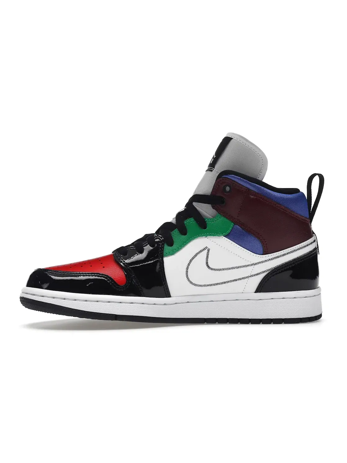 Женские кроссовки Lifestyle с перфорированной кожей Jordan 1 Mid Jordan — изображение 3 из 4, черный/белый-красный