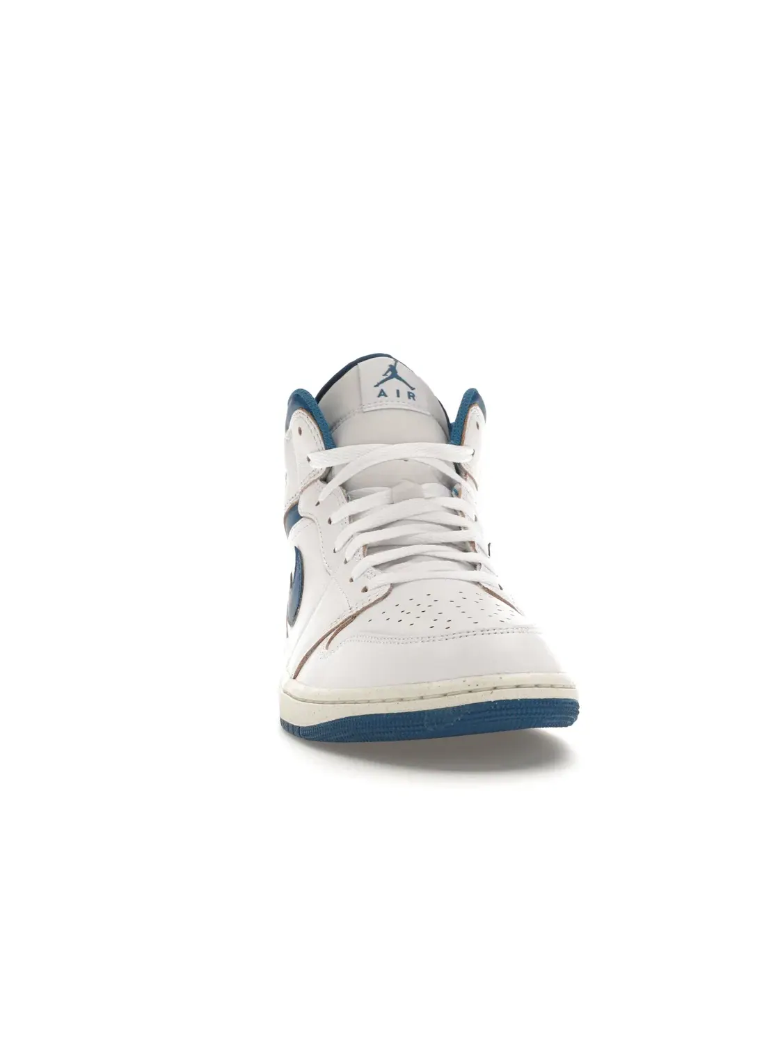 Мужские кроссовки с ретро-дизайном Jordan 1 Mid SE Jordan — изображение 2 из 4, белый//синий