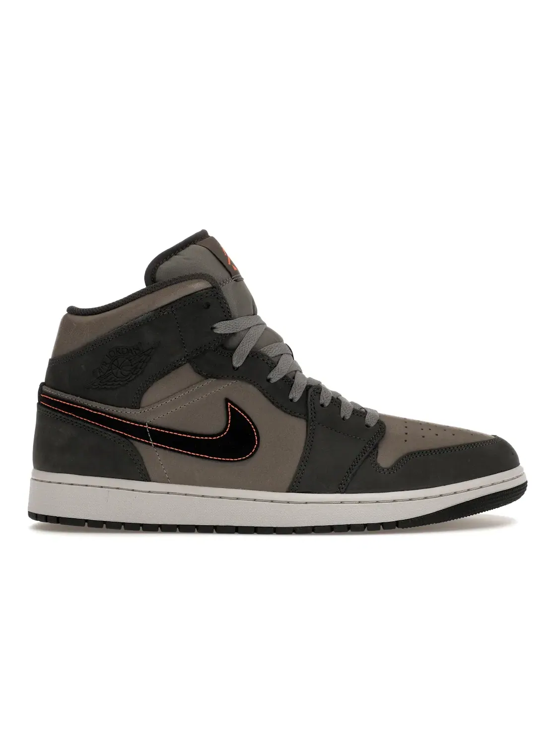 Мужские кроссовки с замшевым и нубуковым верхом Jordan 1 Mid SE — изображение 1 из 4, черный--оранжевый-серый
