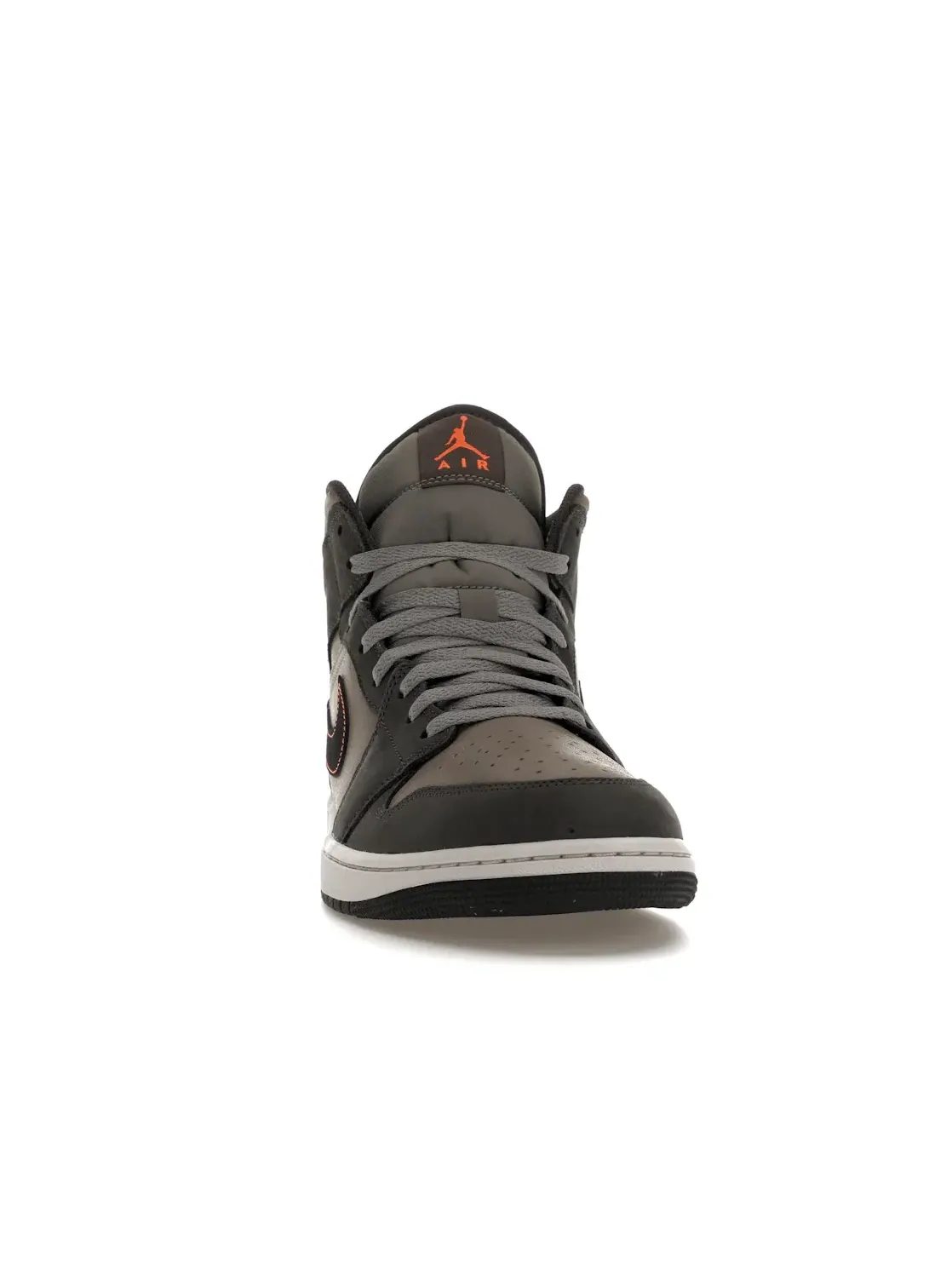 Мужские кроссовки с замшевым и нубуковым верхом Jordan 1 Mid SE — изображение 2 из 4, черный--оранжевый-серый