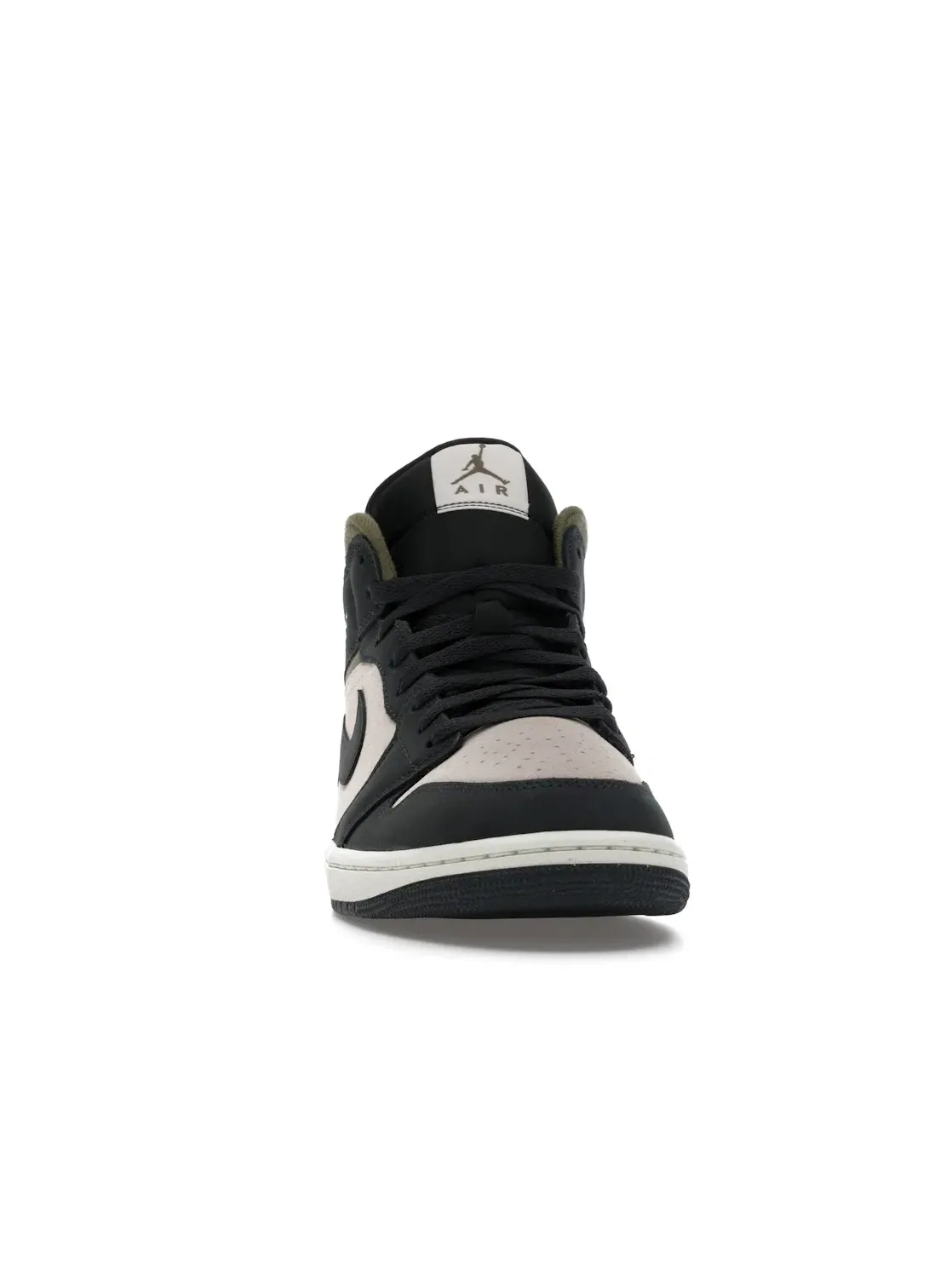 Мужские кроссовки Lifestyle с контрастными акцентами Jordan 1 Mid SE Jordan — изображение 2 из 4