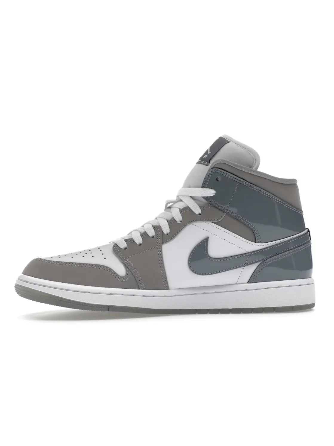 Мужские кроссовки с замшей White/Medium Grey/Cool Grey Jordan 1 Mid SE Jordan — изображение 3 из 4