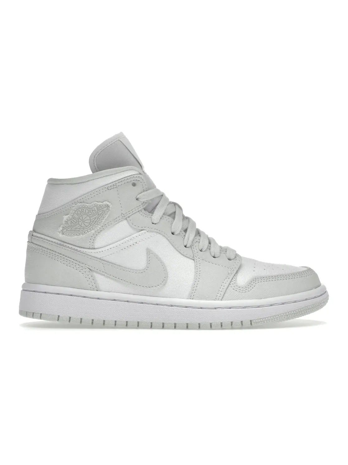 Женские кроссовки с высоким силуэтом Jordan 1 Mid Jordan — изображение 1 из 4, белый