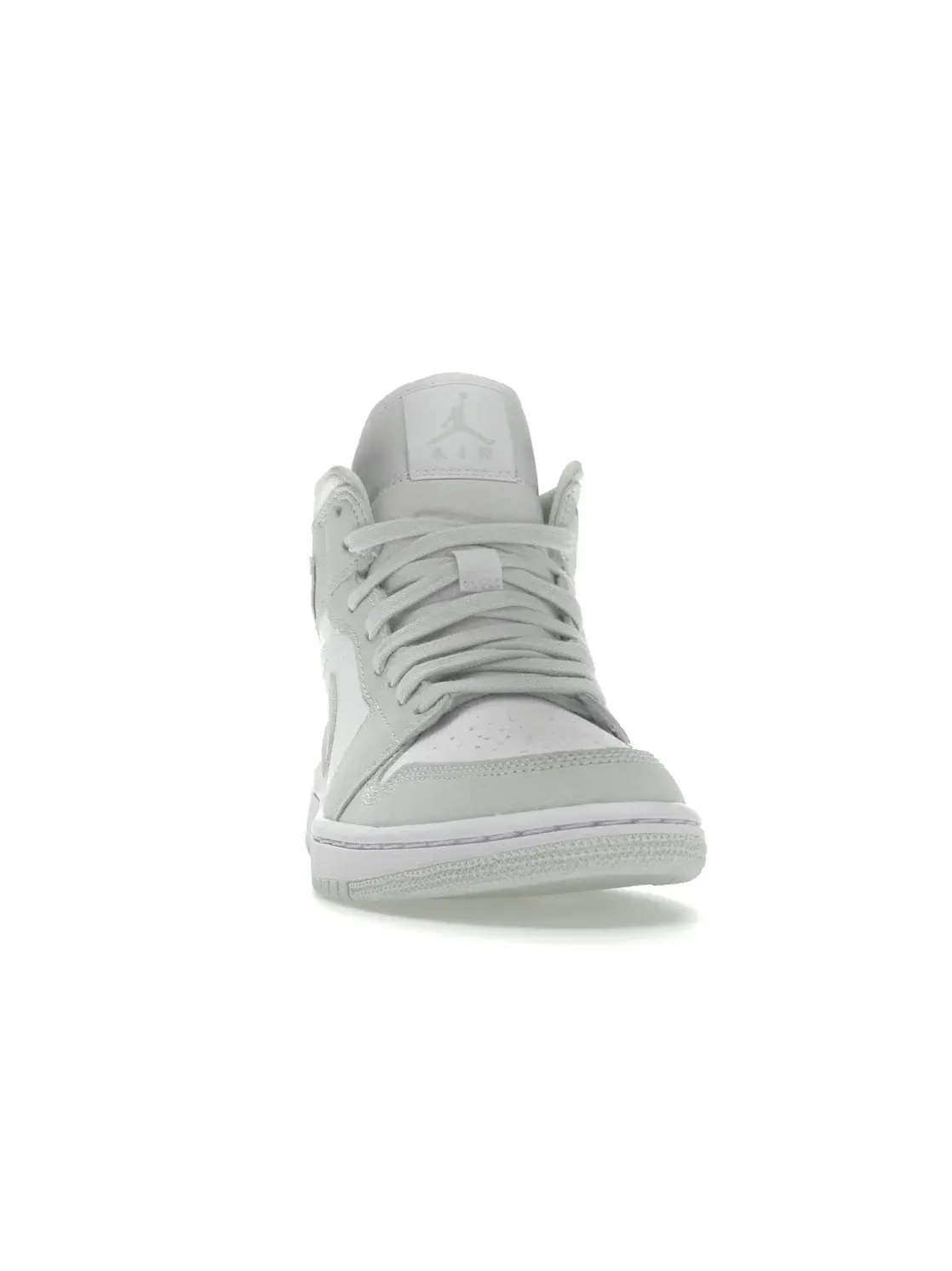 Женские кроссовки с высоким силуэтом Jordan 1 Mid Jordan — изображение 2 из 4, белый